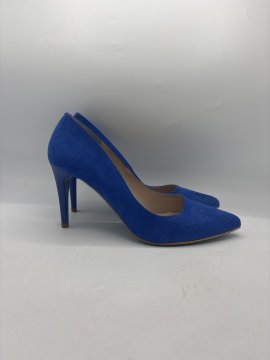 Acheter Escarpins GIULIA bleus de seconde main - 25,00 € Escarpins GIULIA bleus de seconde main reconditionné disponible sur Claquettes Market