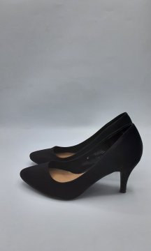 Acheter Escarpins H&M noir de seconde main - 15,00 € | Dero Escarpins H&M noir de seconde main H&M reconditionné disponible sur Claquettes Market | Dero