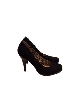 Acheter Escarpins noirs chaussea de seconde main - 10,00 € | Dero Escarpins noirs chaussea de seconde main N/A reconditionné disponible sur Claquettes Market | Dero