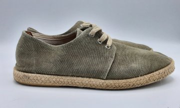 Acheter Espadrilles kaki en toile de seconde main Très bon état - 30,00 € Espadrilles kaki en toile de seconde main Très bon état Eram reconditionné disponible sur Claquettes Market