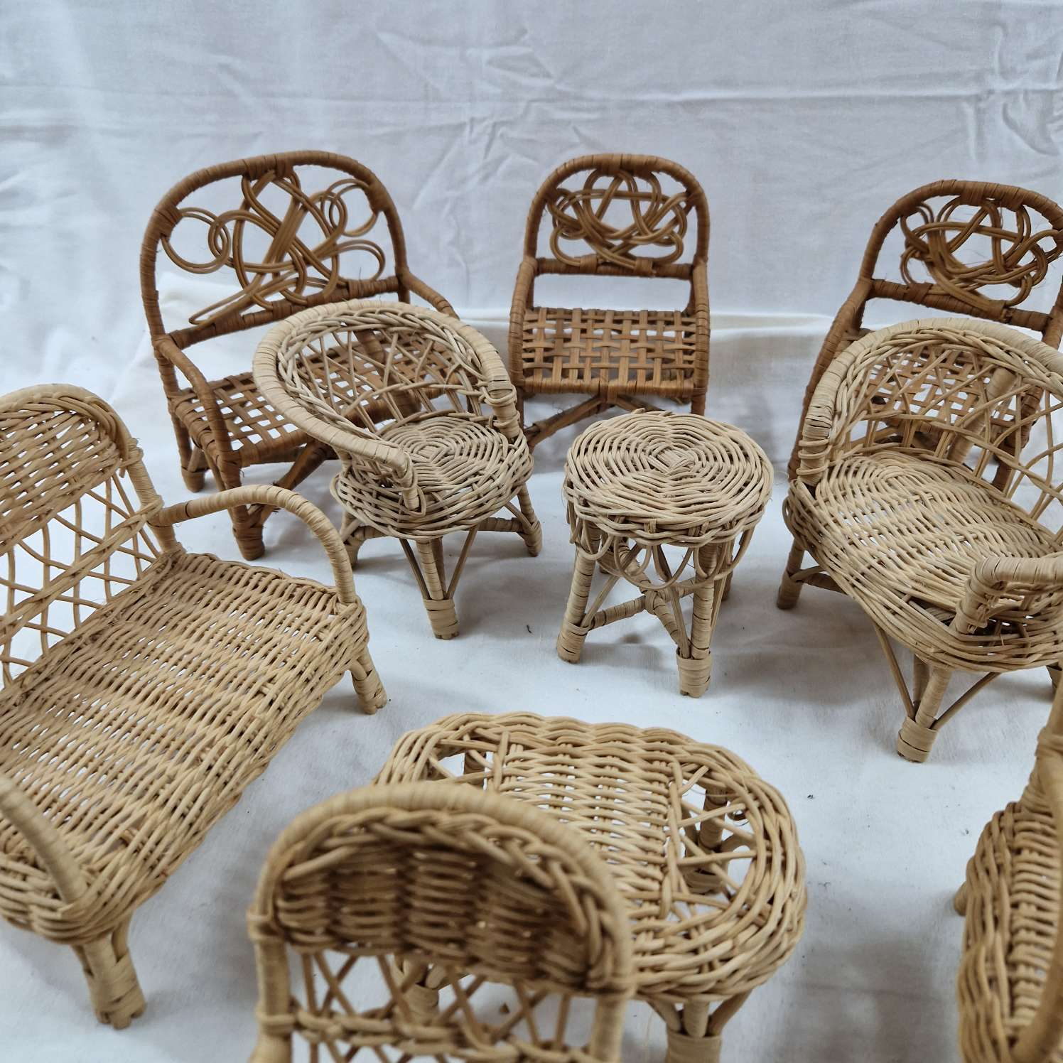Voir photo 9 de Fauteuil en osier pour maisons de poupées Fauteuil en osier pour maisons de poupées reconditionné photo 9