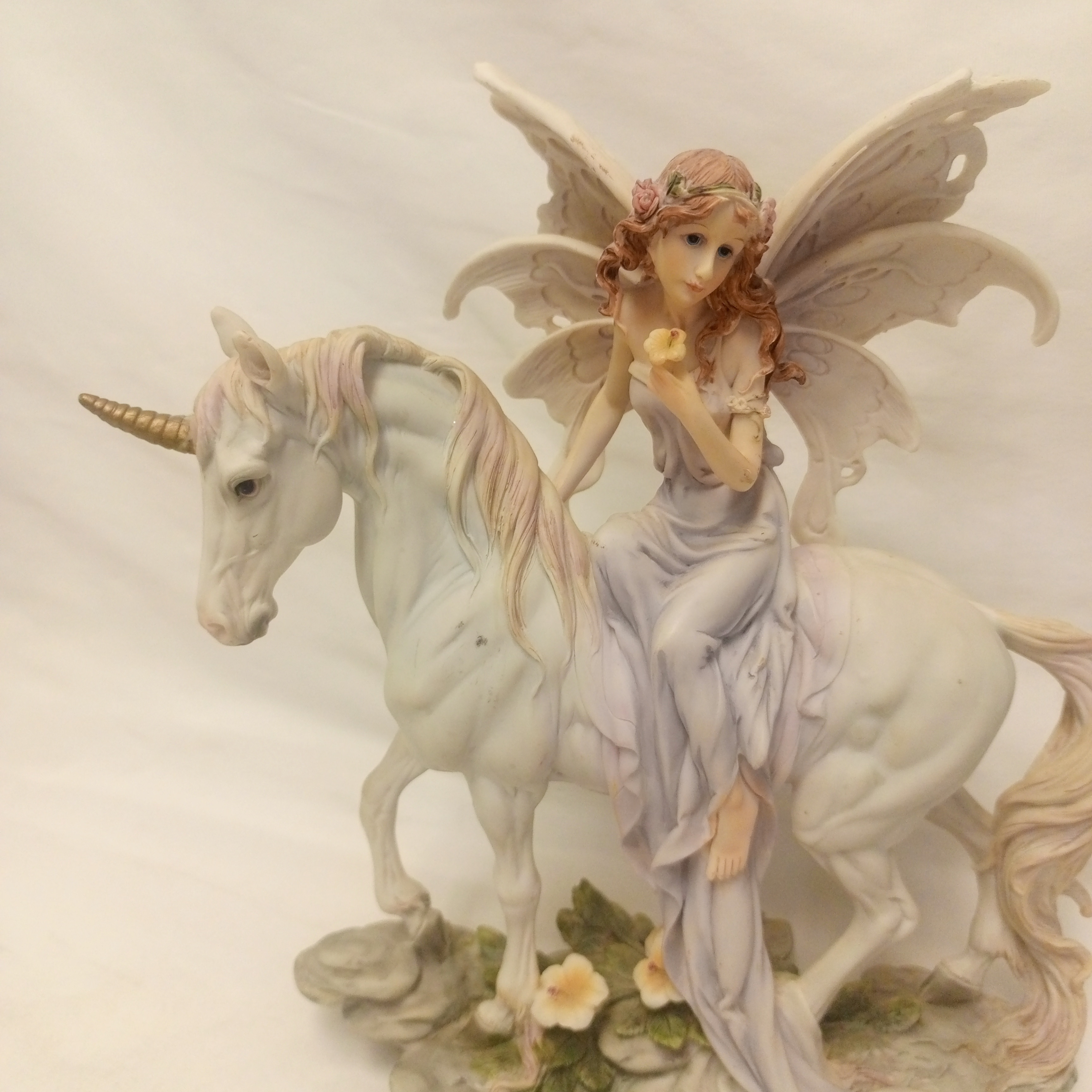 Voir photo 5 de Fée Magique sur Licorne blanche Fée Magique sur Licorne blanche État correct reconditionné photo 5