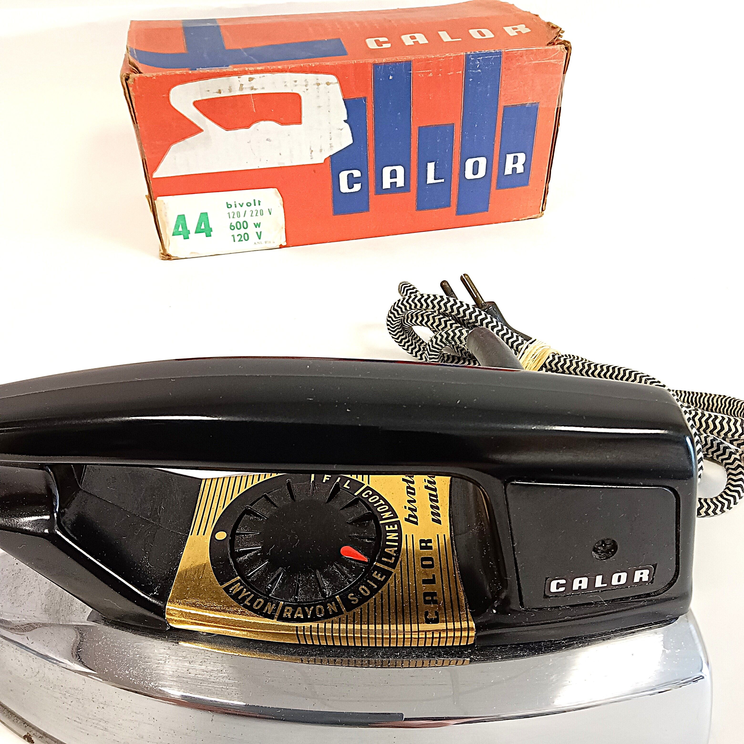 Voir photo 8 de Fer à repasser Calor 44A bi-volt 120/220 V avec boîte Fer à repasser Calor 44A bi-volt 120/220 V avec boîte Bon état reconditionné photo 8
