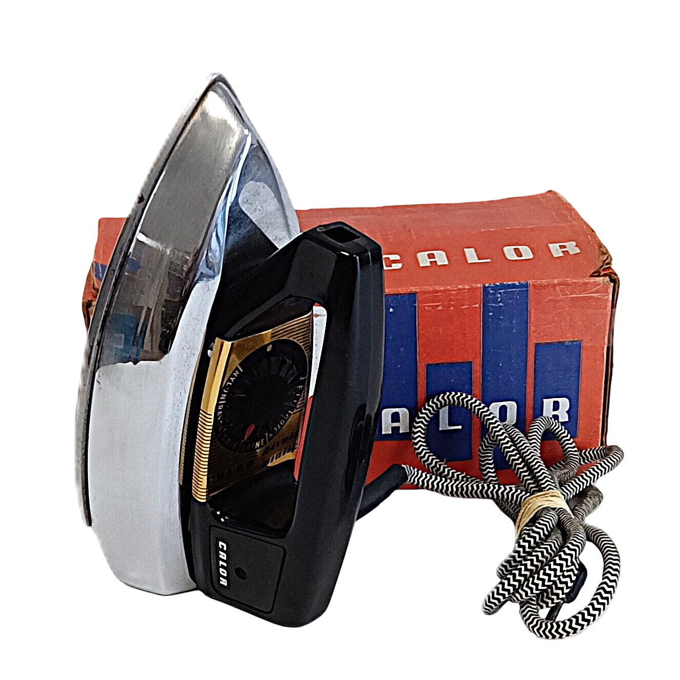 Fer à repasser Calor 44A bi-volt 120/220 V avec boîte Bon état - 20,00 € Fer à repasser Calor 44A bi-volt 120/220 V avec boîte Bon état reconditionné disponible sur Label Emmaüs