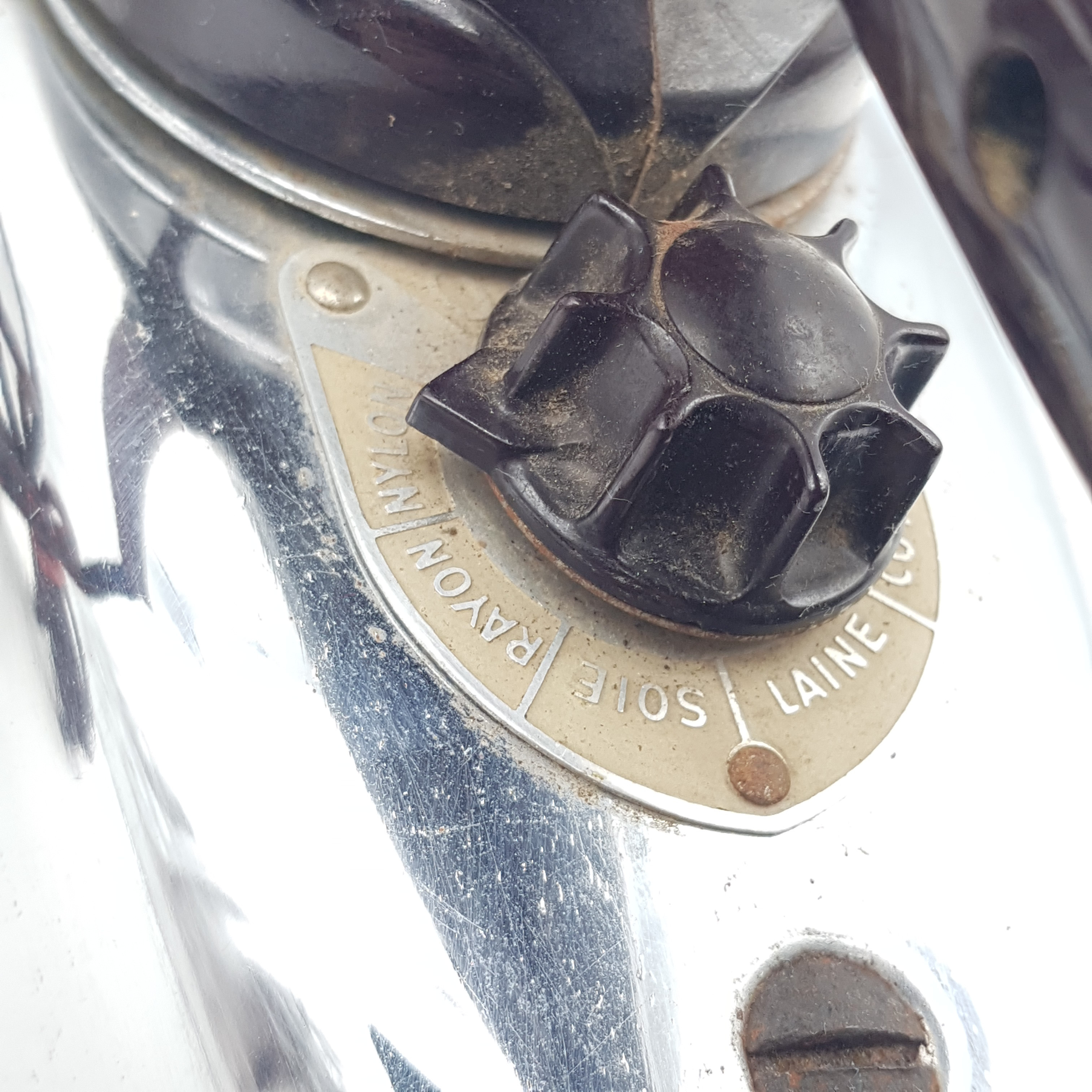 Voir photo 3 de Fer a repasser vintage - calor matic n°33 Fer a repasser vintage - calor matic n°33 reconditionné photo 3