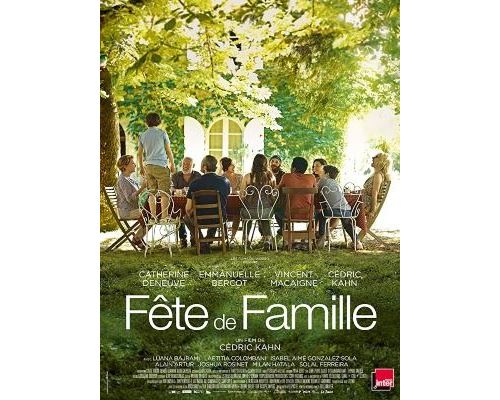 Acheter Fête de Famille - 2019 - Catherine Deneuve, Emmanuelle Bercot - 116x158cm - Affiche de cinéma originale pliée État correct - 17,99 € Fête de Famille - 2019 - Catherine Deneuve, Emmanuelle Bercot - 116x158cm - Affiche de cinéma originale pliée État correct N/A reconditionné disponible sur Fnac