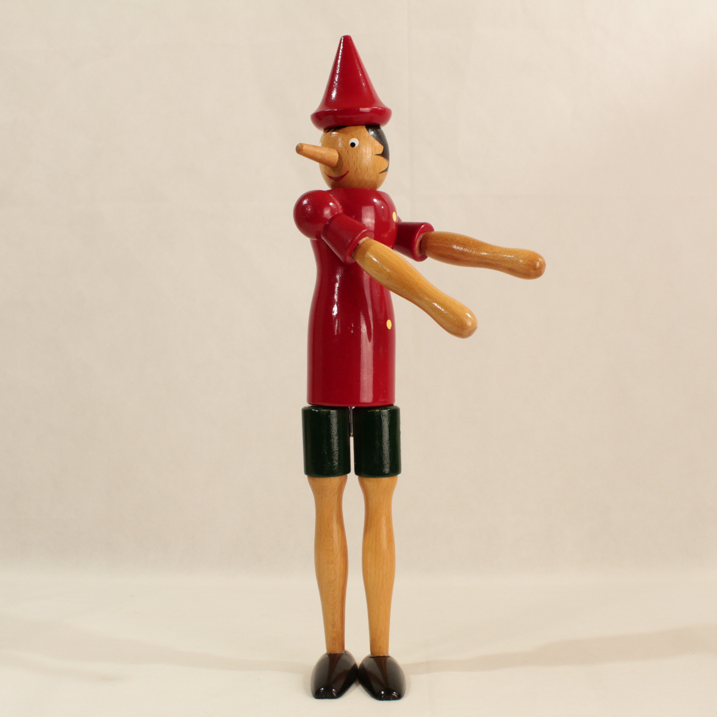 Voir photo 3 de Figurine Pinocchio Articulé en bois Figurine Pinocchio Articulé en bois État correct reconditionné photo 3