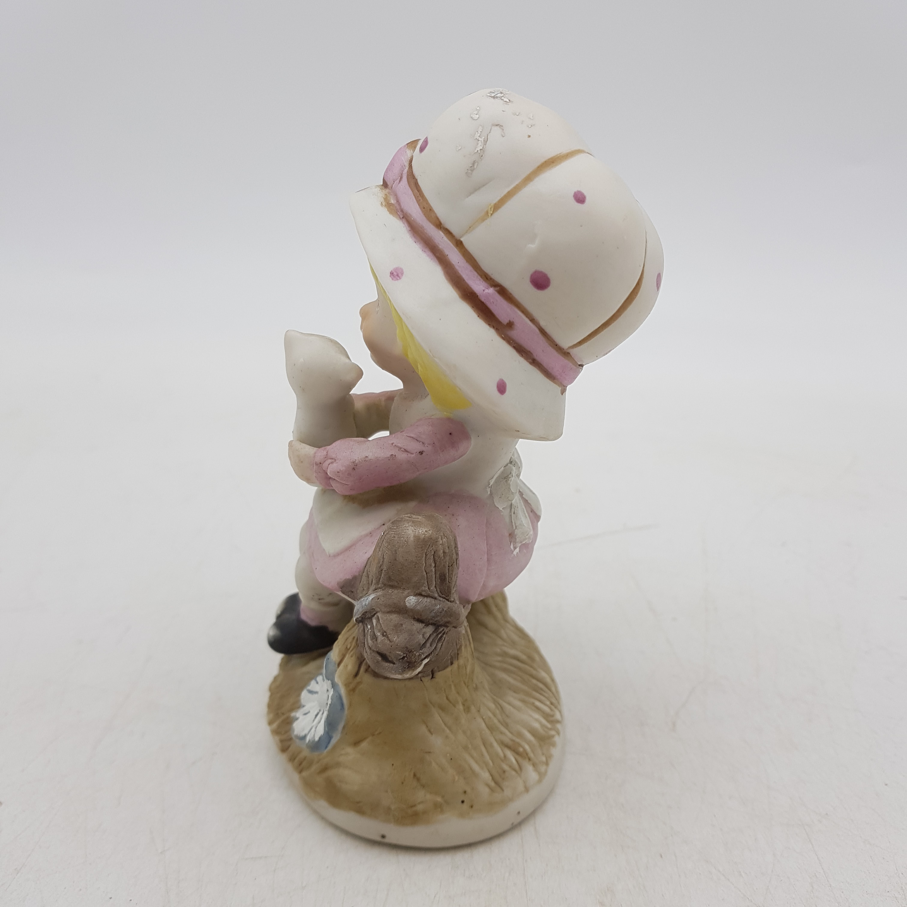 Voir photo 3 de Figurine Vintage "Fille assise sur un banc" Figurine Vintage "Fille assise sur un banc" État correct reconditionné photo 3