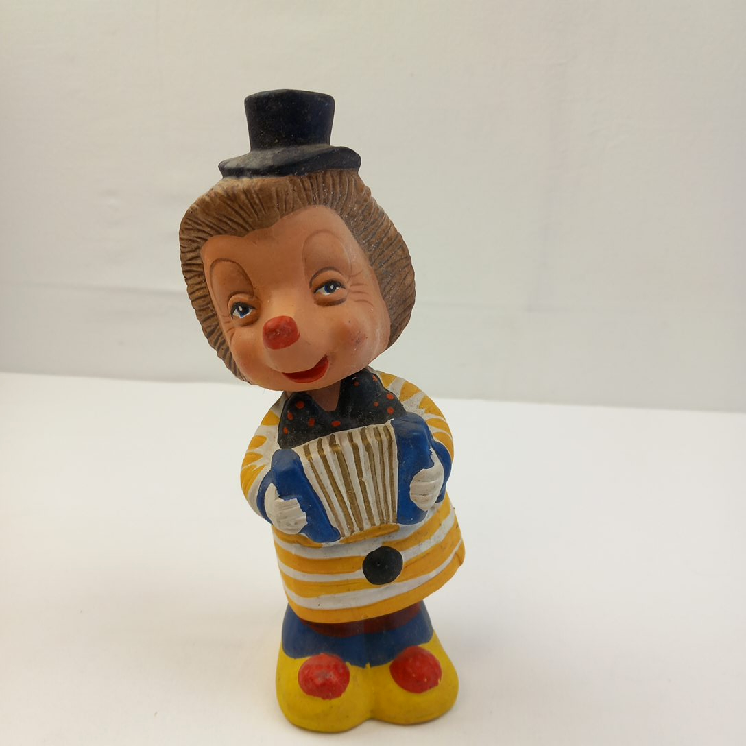 Acheter Figurine Zoomorphe en Céramique sur ressort Bon état - 10,00 € Figurine Zoomorphe en Céramique sur ressort Bon état reconditionné disponible sur Label Emmaüs