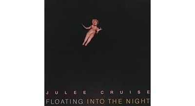 Floating to the night État correct reconditionné disponible sur Fnac