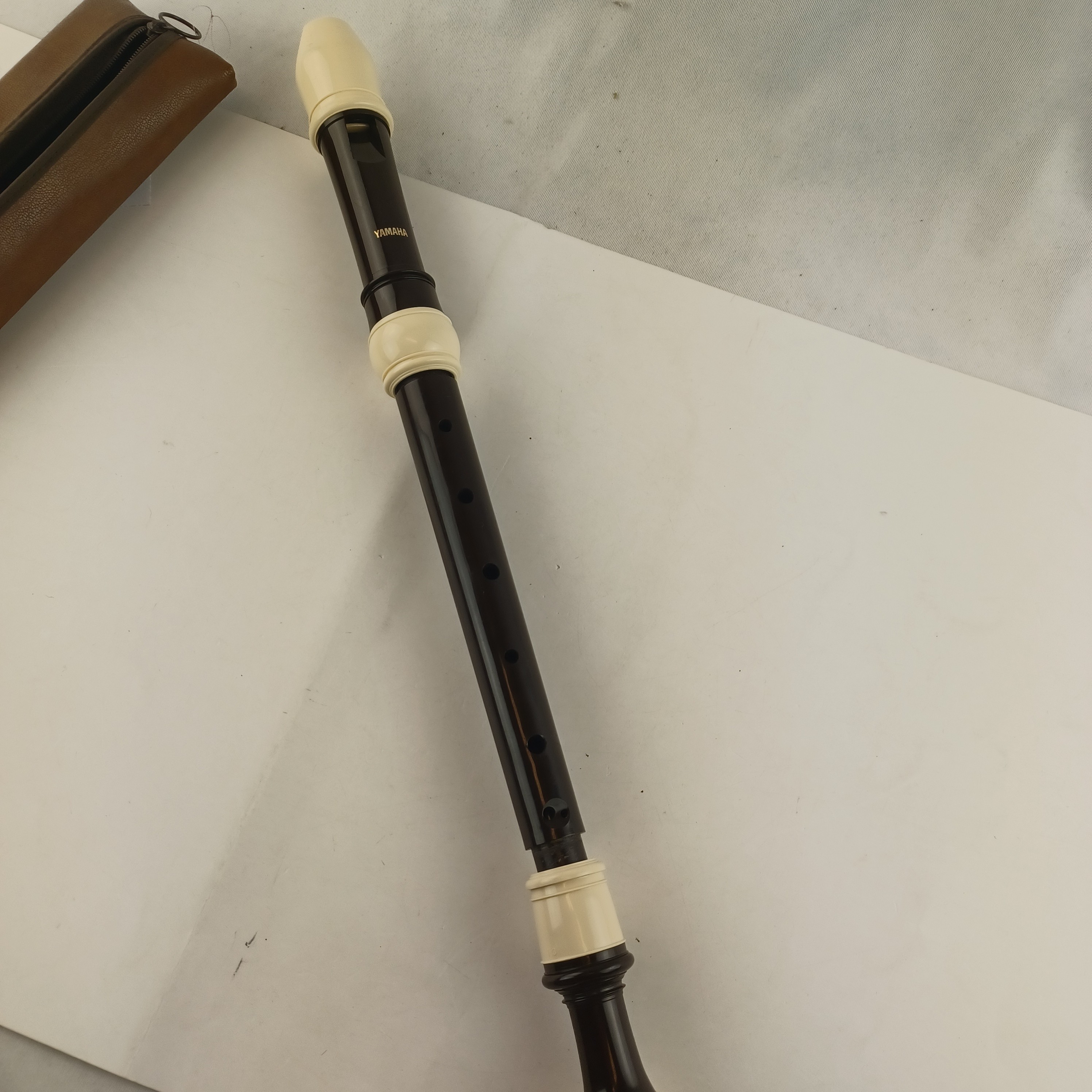 Voir photo 5 de Flute à bec Yamaha Alto YRA-302BII japonaise avec manuel d'instruction et pochette de cuir originelle Flute à bec Yamaha Alto YRA-302BII japonaise avec manuel d'instruction et pochette de cuir originelle Très bon état reconditionné photo 5