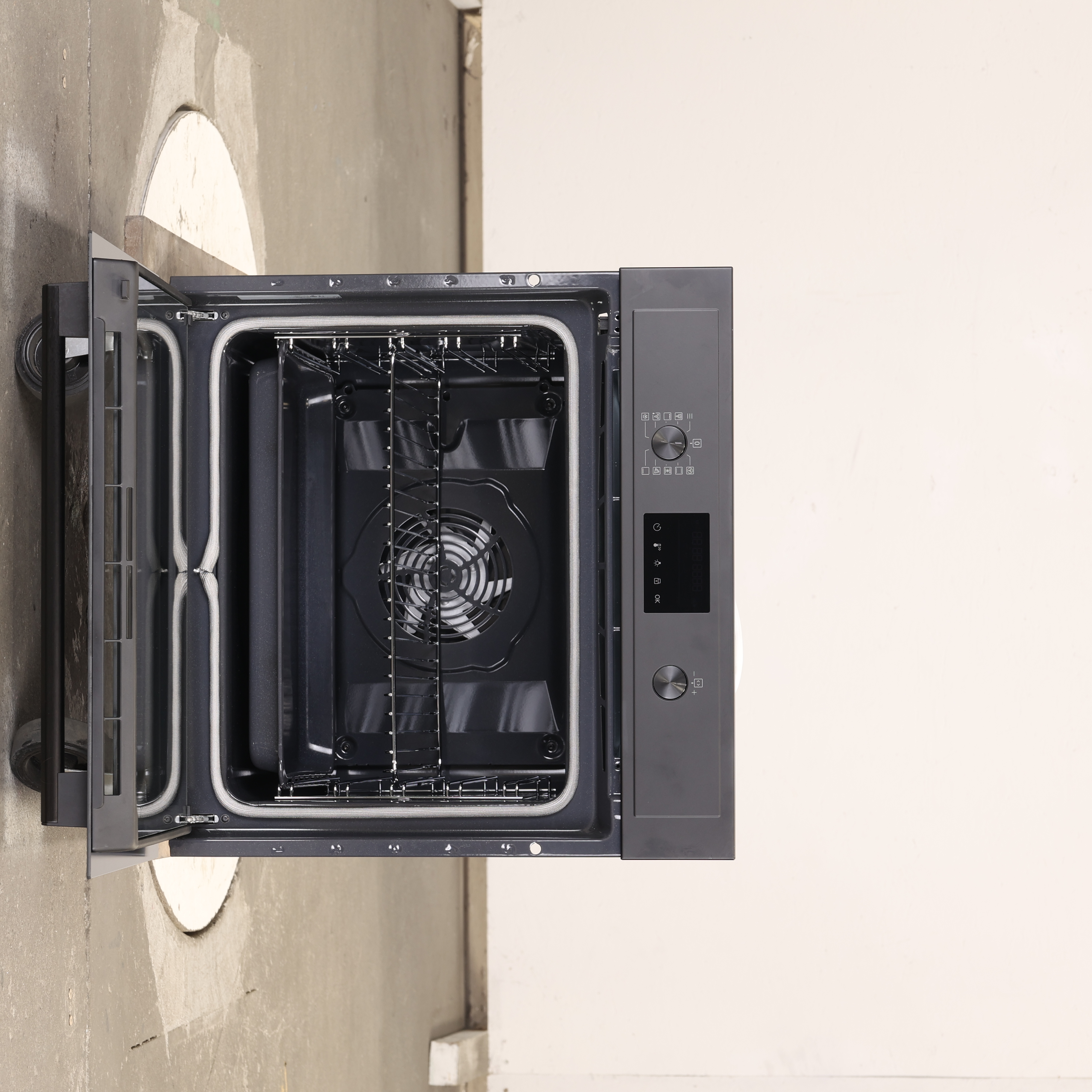 Four Chaleur Tournante ELECTROLUX EOF4P46H Très bon état Electrolux reconditionné disponible sur Underdog