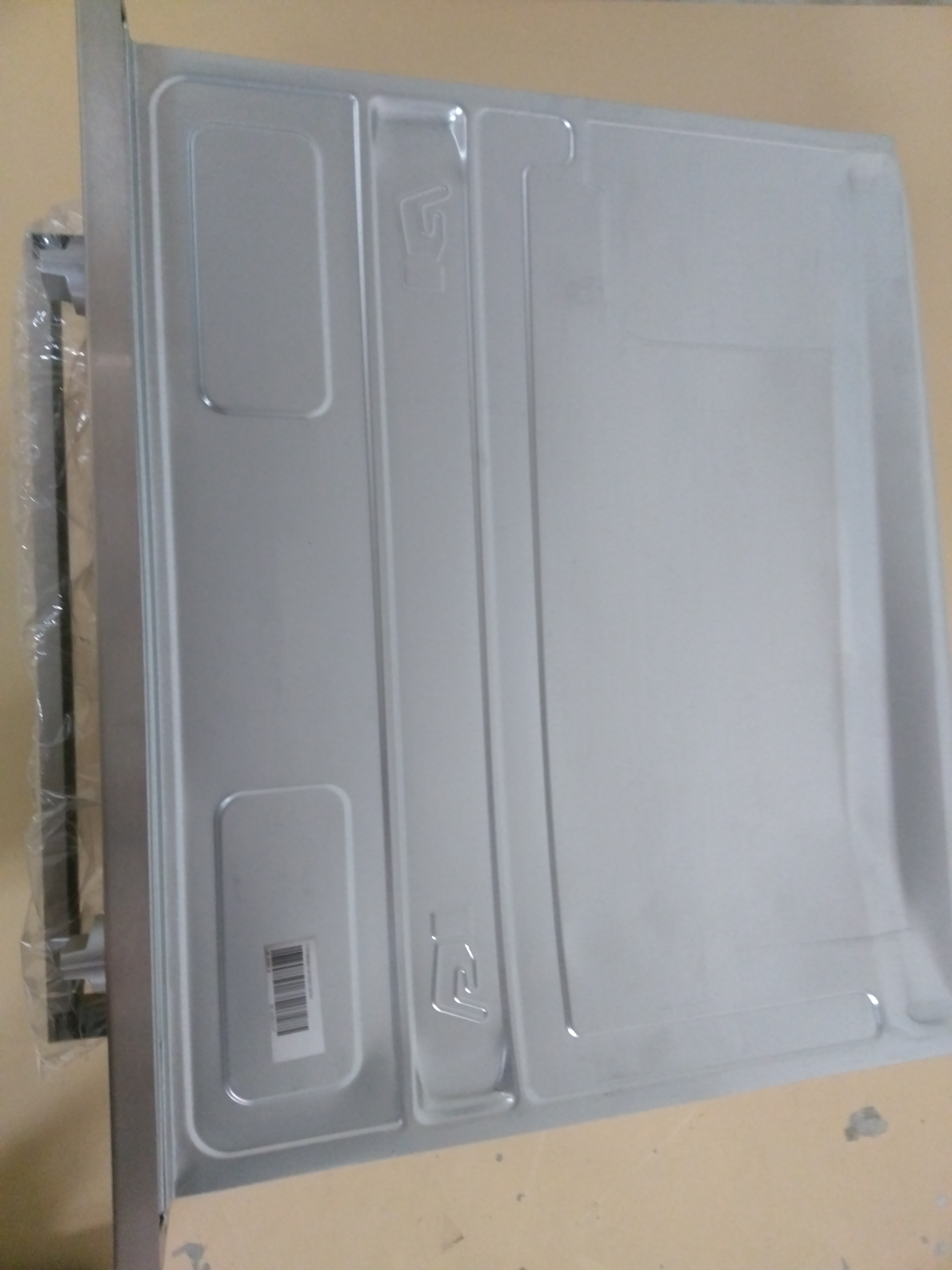 Four chaleur tournante INDESIT IO 258C X Parfait état Indesit reconditionné disponible sur Underdog