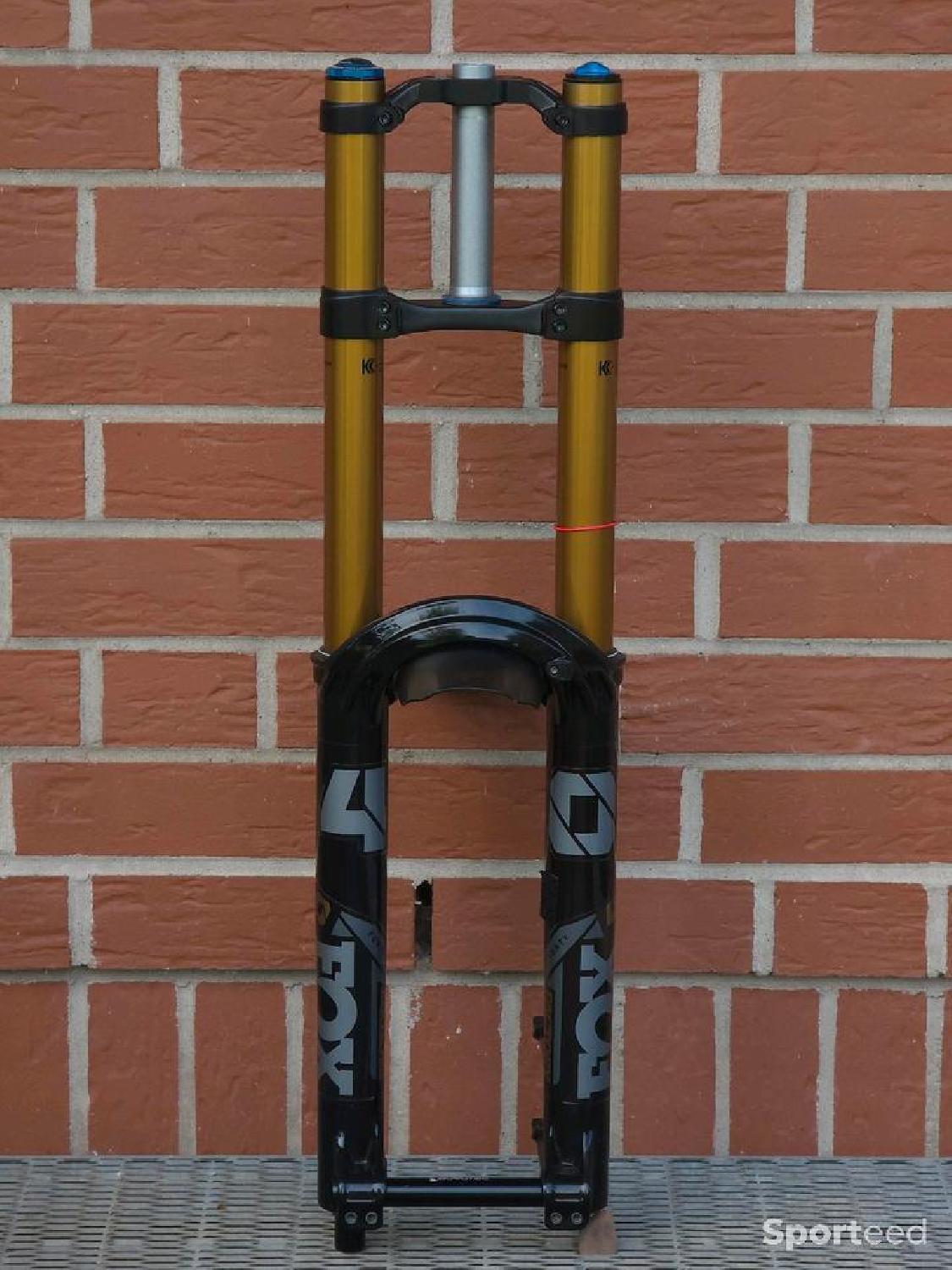 Fourche FOX 40 Factory Parfait état reconditionné disponible sur Sporteed