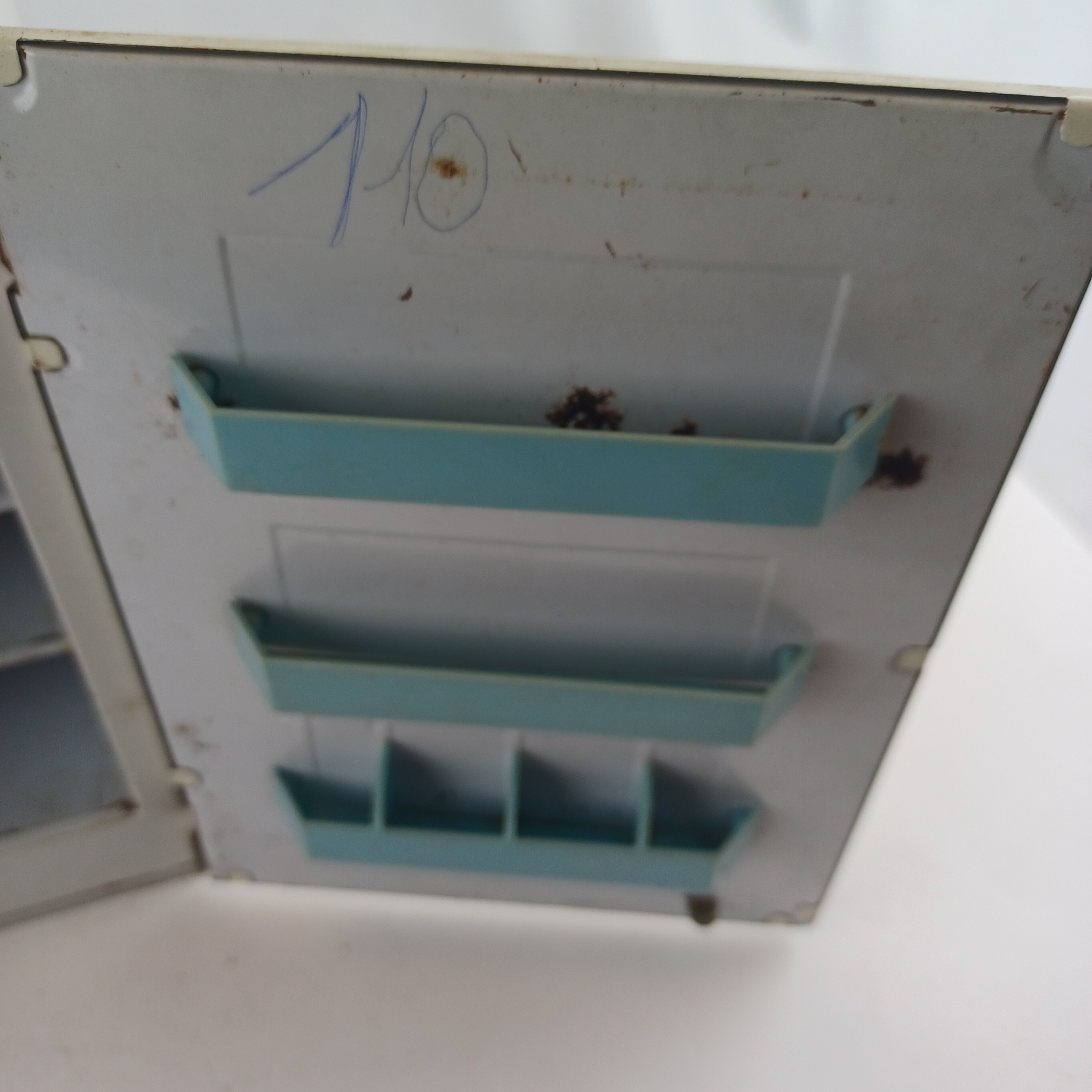 Voir photo 6 de Frigo de cuisine jouet pour enfant en tôle BabyFroid Atmega vintage de 20x14x14 Frigo de cuisine jouet pour enfant en tôle BabyFroid Atmega vintage de 20x14x14 Bon état reconditionné photo 6