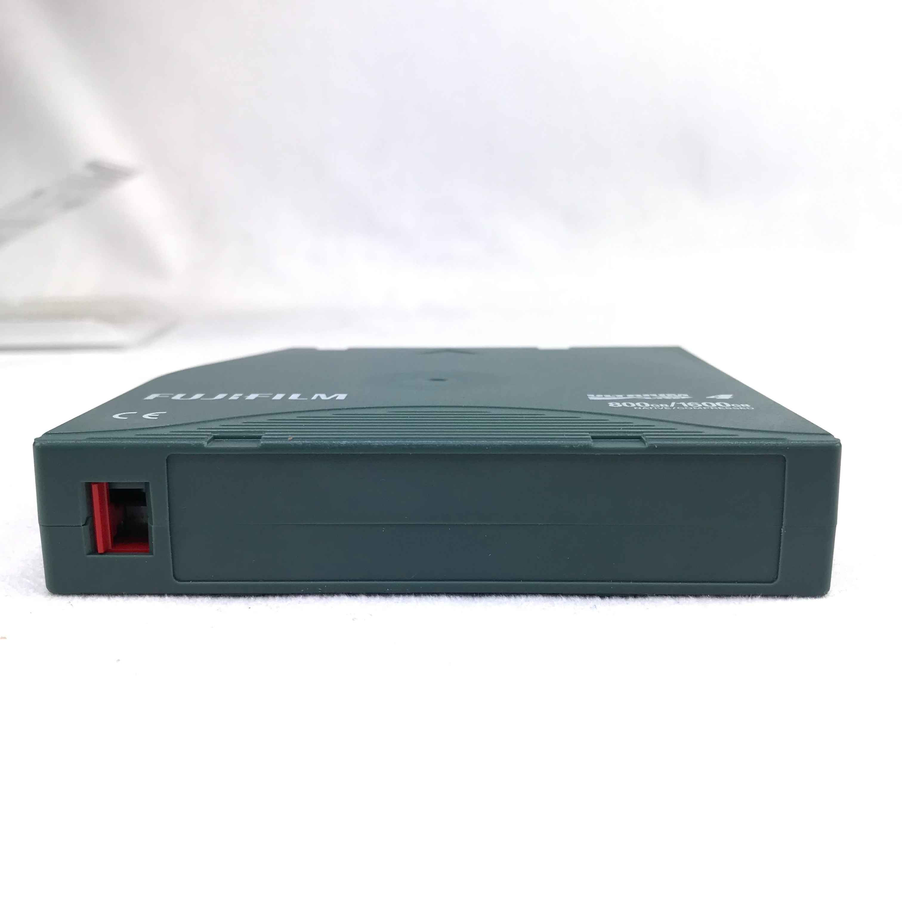 Voir photo 5 de Fujifilm Cartouche de données LTO-4 Ultrium REW 800/1.6TB Fujifilm Cartouche de données LTO-4 Ultrium REW 800/1.6TB Parfait état reconditionné photo 5