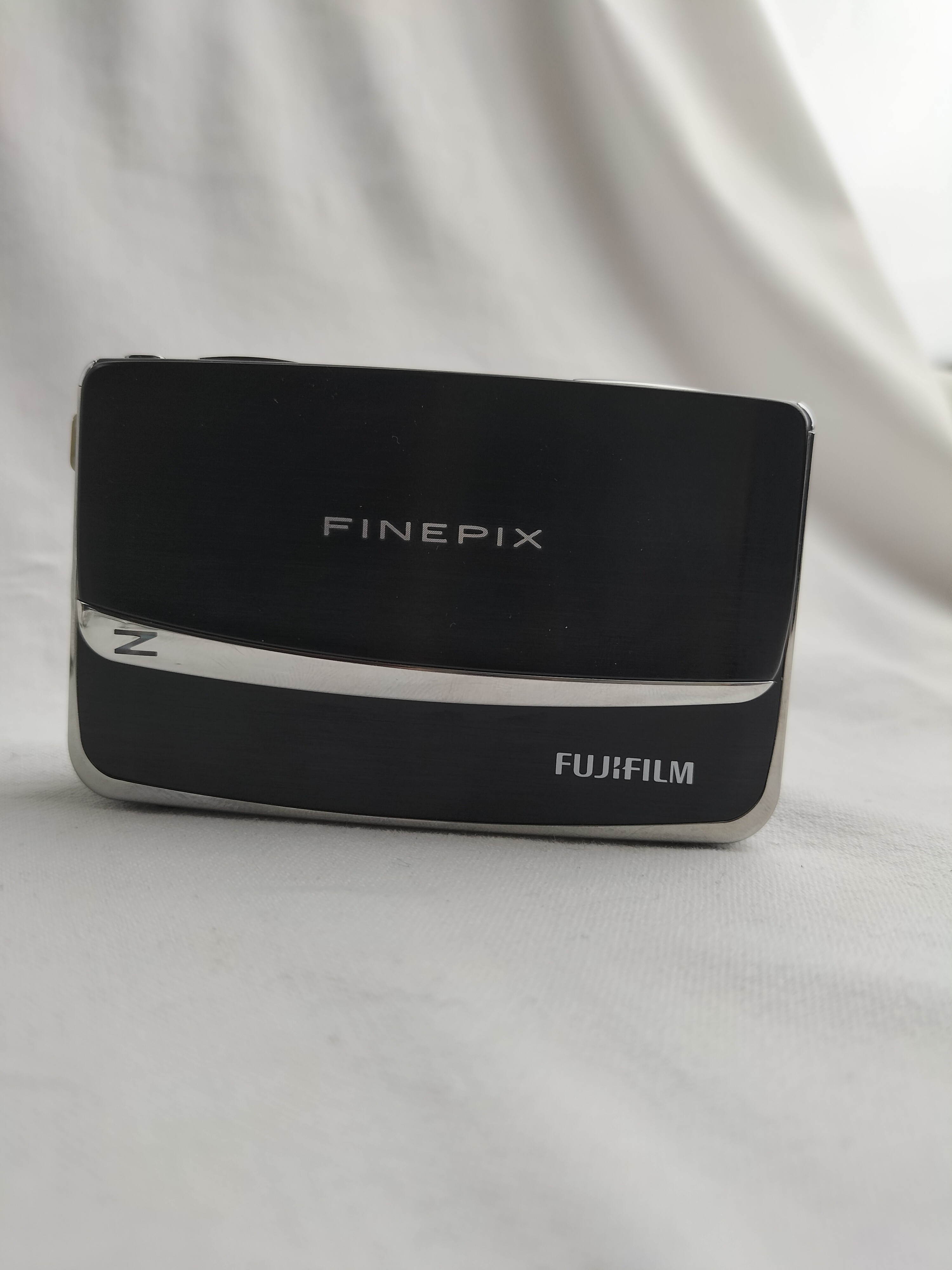 Voir photo 11 de Fujifilm FinePix Z70 – Appareil photo numérique compact 12 MP – Complet en boîte d'origine – Esprit vintage Fujifilm FinePix Z70 – Appareil photo numérique compact 12 MP – Complet en boîte d'origine – Esprit vintage Très bon état reconditionné photo 11