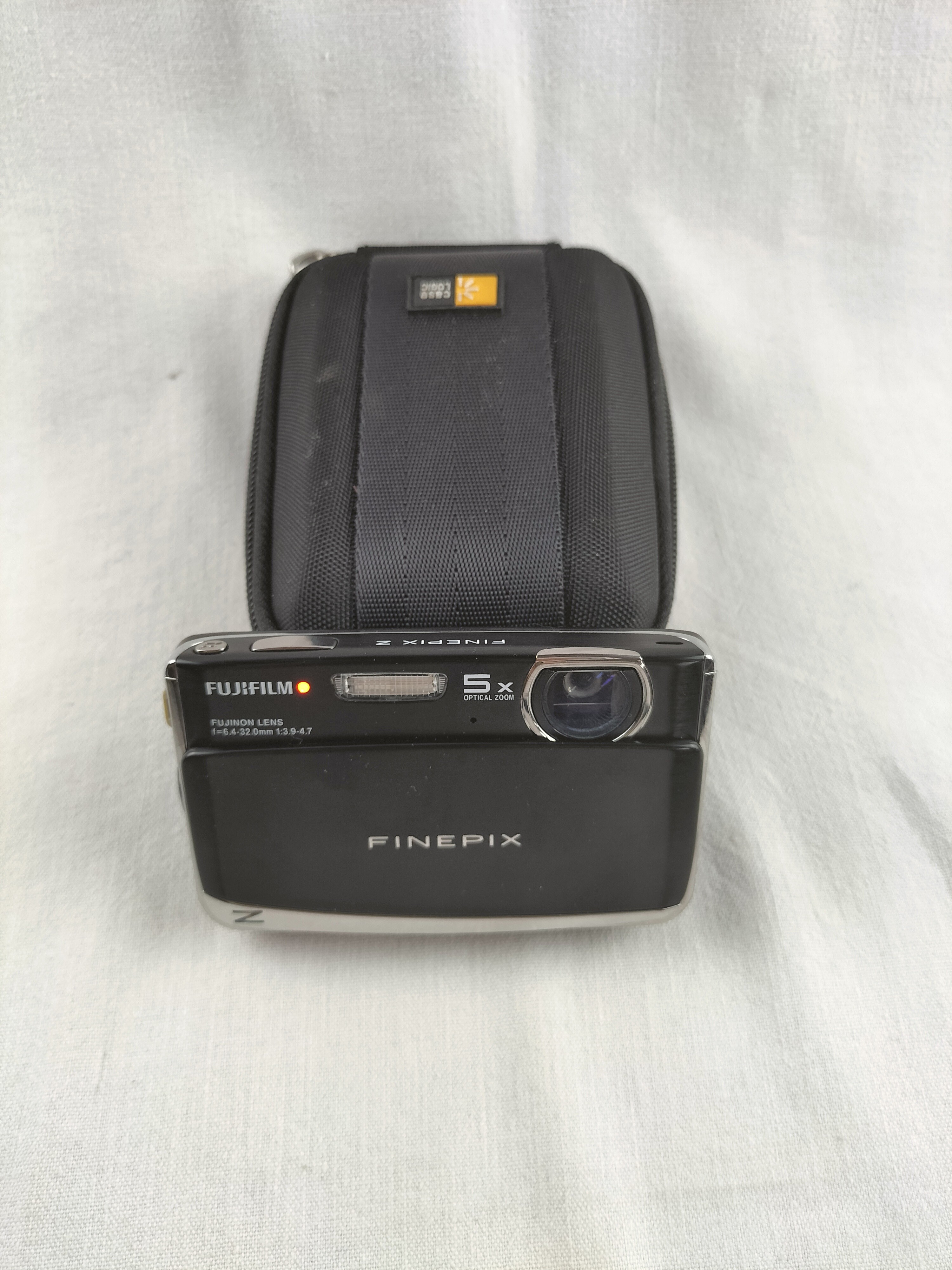Voir photo 14 de Fujifilm FinePix Z70 – Appareil photo numérique compact 12 MP – Complet en boîte d'origine – Esprit vintage Fujifilm FinePix Z70 – Appareil photo numérique compact 12 MP – Complet en boîte d'origine – Esprit vintage Très bon état reconditionné photo 14