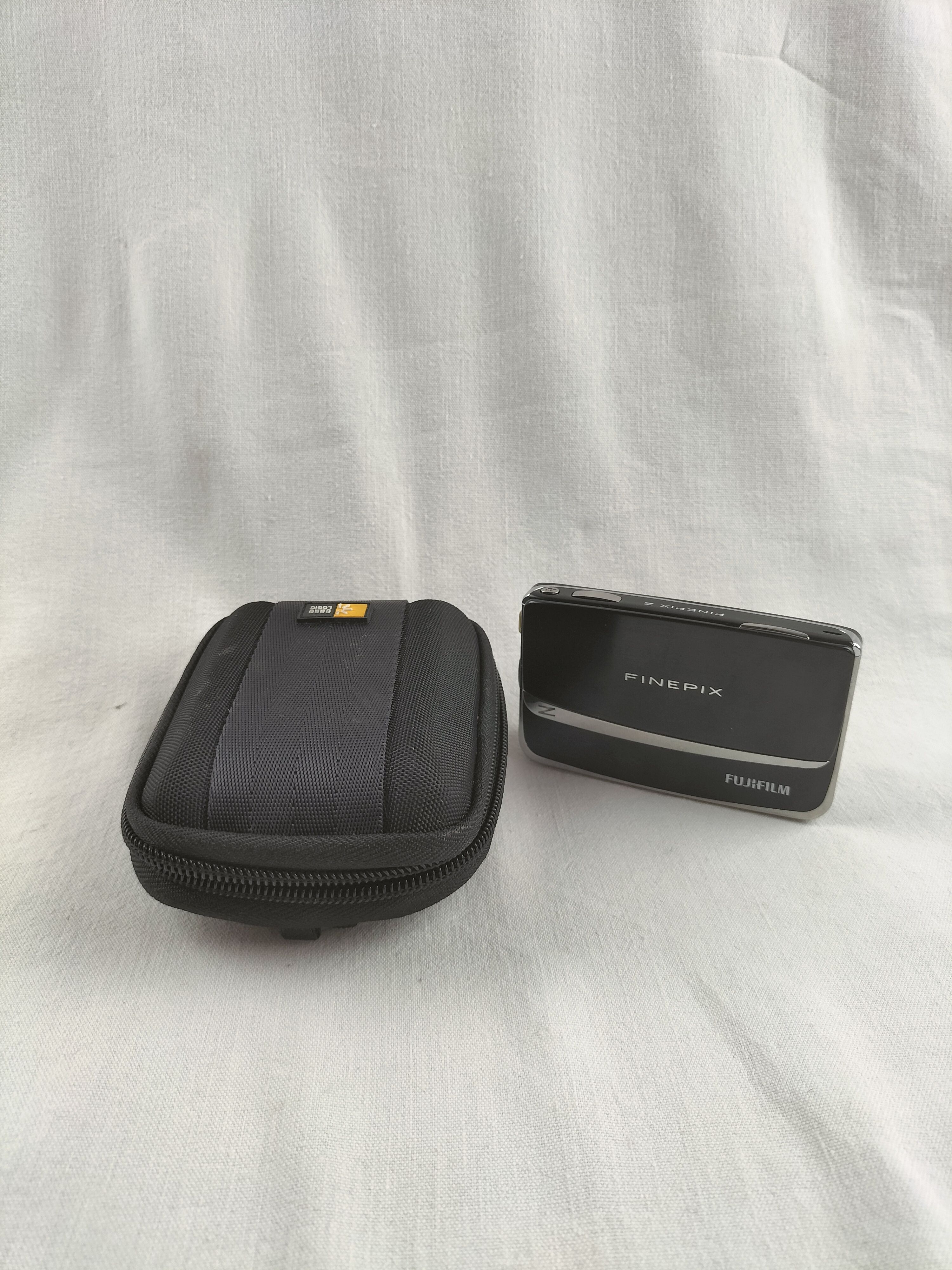 Voir photo 19 de Fujifilm FinePix Z70 – Appareil photo numérique compact 12 MP – Complet en boîte d'origine – Esprit vintage Fujifilm FinePix Z70 – Appareil photo numérique compact 12 MP – Complet en boîte d'origine – Esprit vintage Très bon état reconditionné photo 19