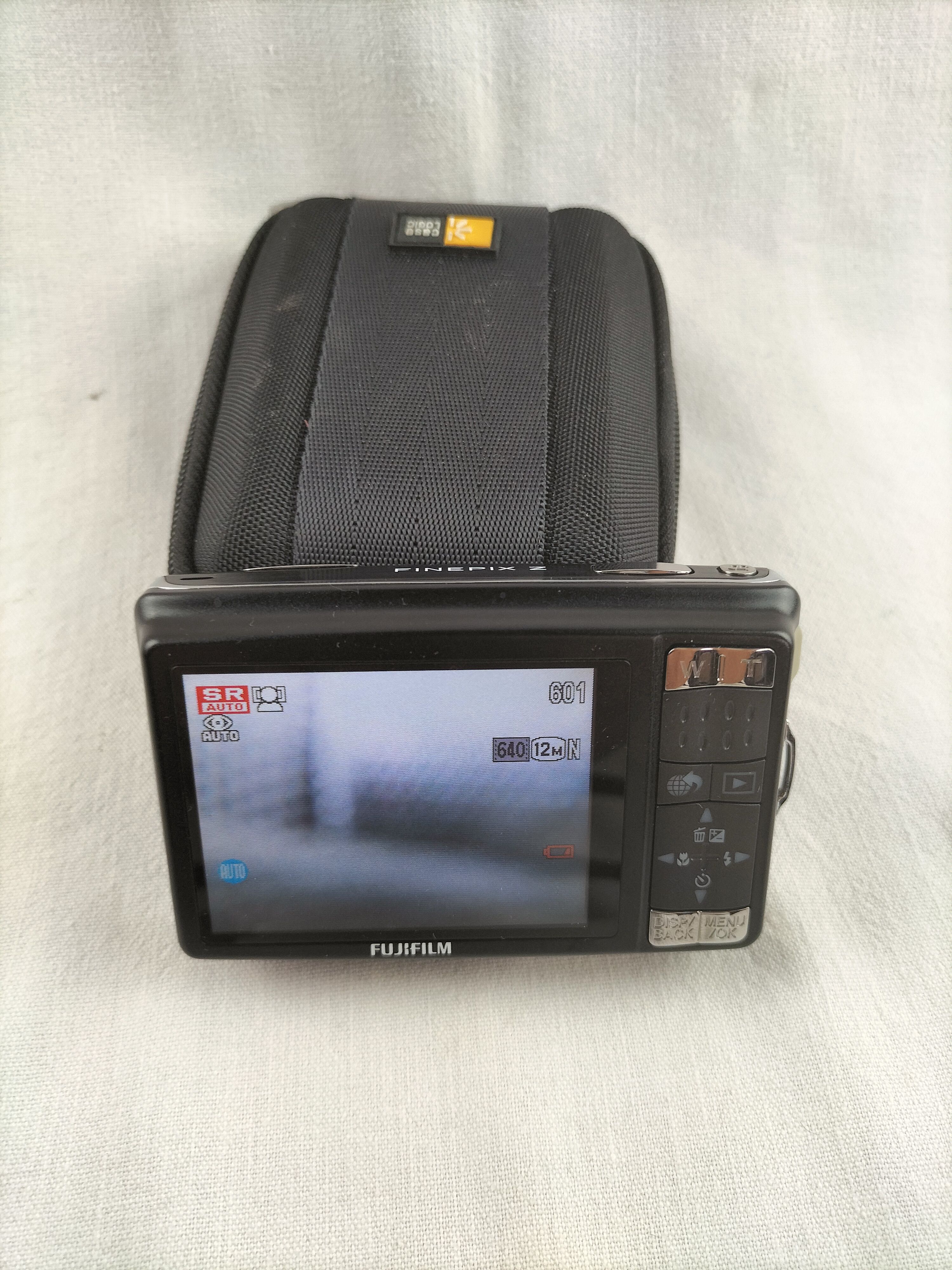 Voir photo 20 de Fujifilm FinePix Z70 – Appareil photo numérique compact 12 MP – Complet en boîte d'origine – Esprit vintage Fujifilm FinePix Z70 – Appareil photo numérique compact 12 MP – Complet en boîte d'origine – Esprit vintage Très bon état reconditionné photo 20