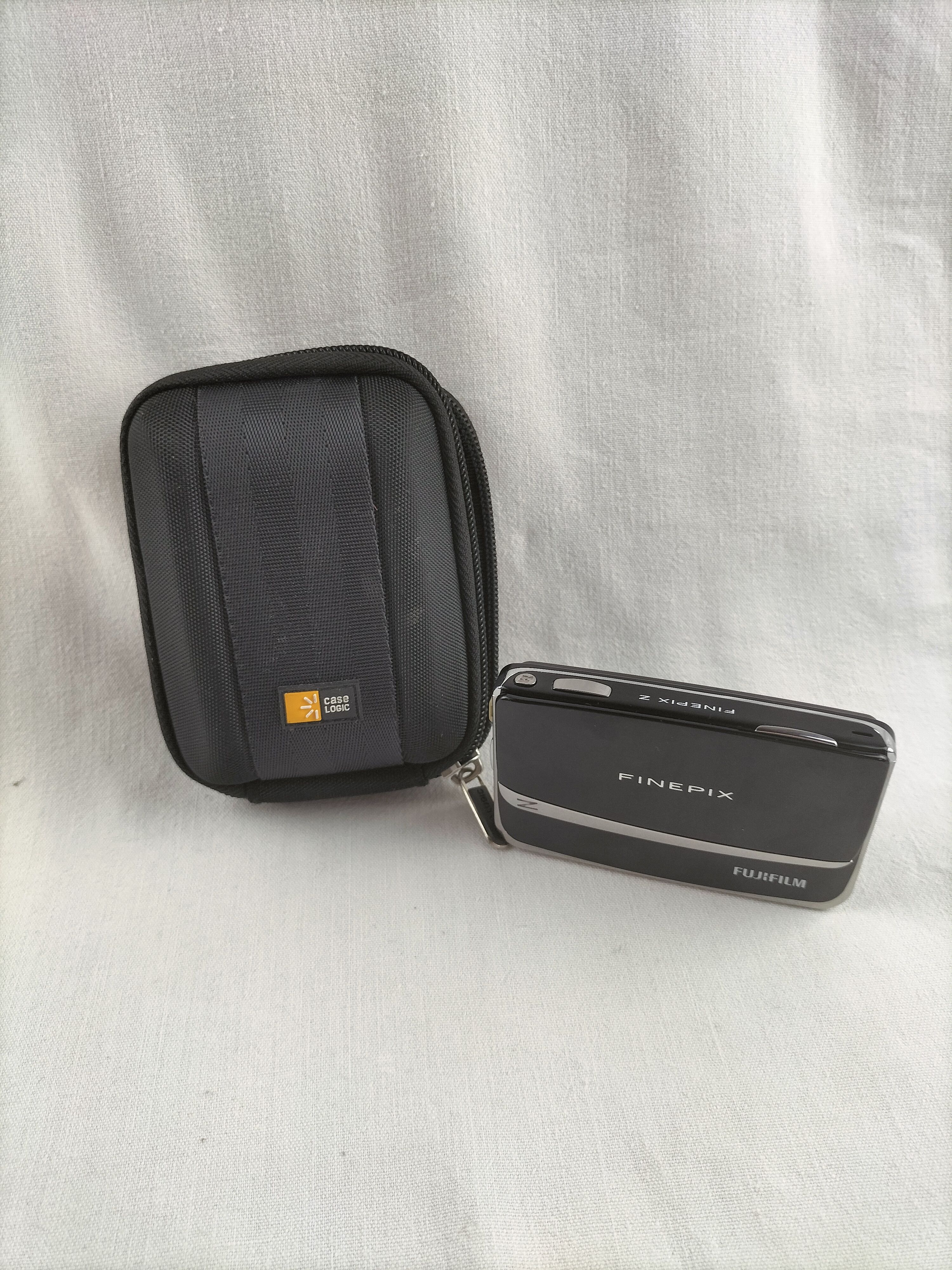 Voir photo 22 de Fujifilm FinePix Z70 – Appareil photo numérique compact 12 MP – Complet en boîte d'origine – Esprit vintage Fujifilm FinePix Z70 – Appareil photo numérique compact 12 MP – Complet en boîte d'origine – Esprit vintage Très bon état reconditionné photo 22