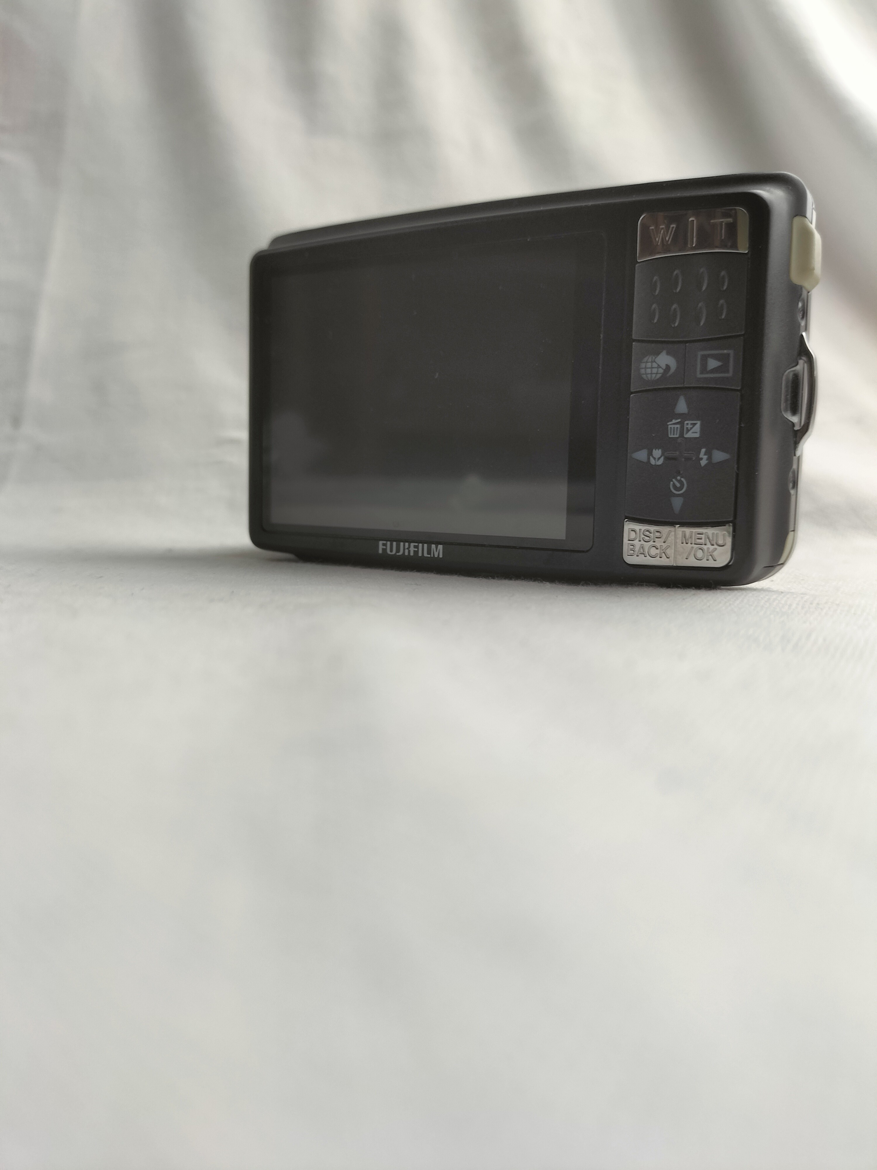 Voir photo 5 de Fujifilm FinePix Z70 – Appareil photo numérique compact 12 MP – Complet en boîte d'origine – Esprit vintage Fujifilm FinePix Z70 – Appareil photo numérique compact 12 MP – Complet en boîte d'origine – Esprit vintage Très bon état reconditionné photo 5