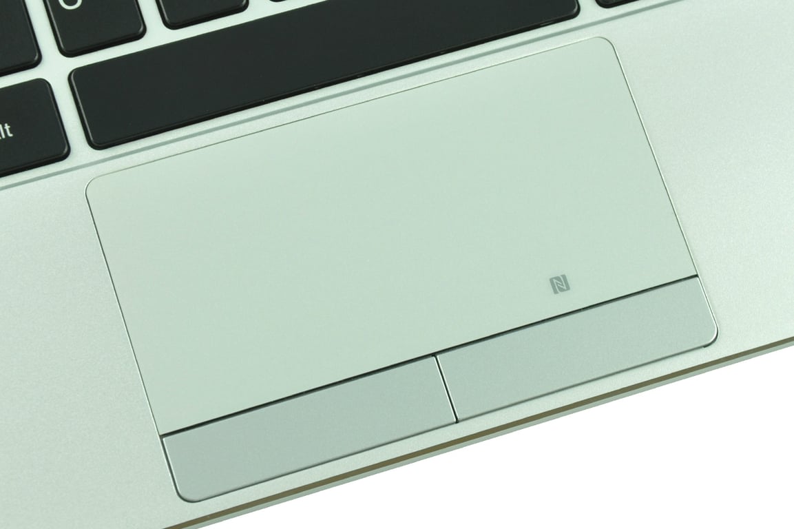 Fujitsu LifeBook S935 13  Core i7 8GB 256GB Intel HD Graphics 520 AZERTY-FR - Très bon état Très bon état Fujitsu reconditionné photo 2 | Dero