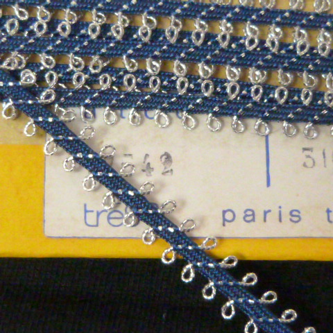 Voir photo 2 de Galon Tregal Paris Viscose Mélangée Dimensions 20 m sur 0.5 cm de Large Galon Tregal Paris Viscose Mélangée Dimensions 20 m sur 0.5 cm de Large Parfait état reconditionné photo 2