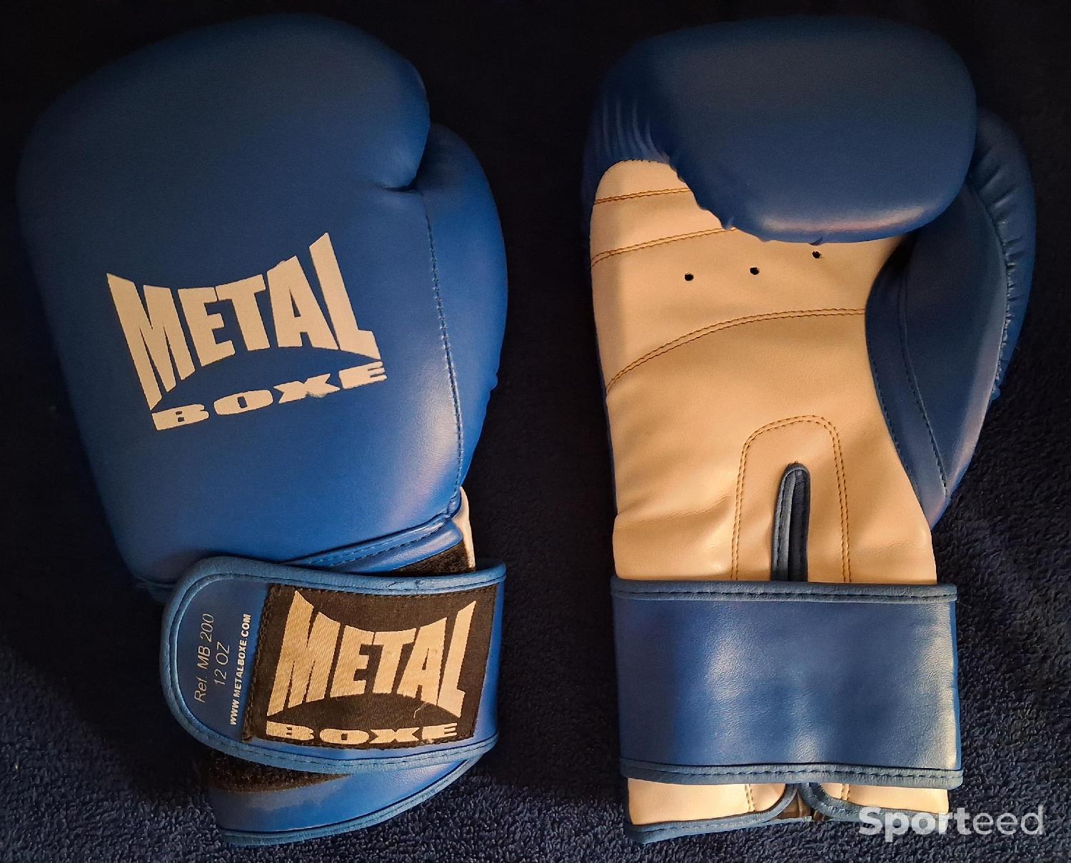 Gants de boxe Metal Boxe 12 OZ Très bon état Metal Boxe (Note : il s'agit d'une marque reconditionné disponible sur Sporteed