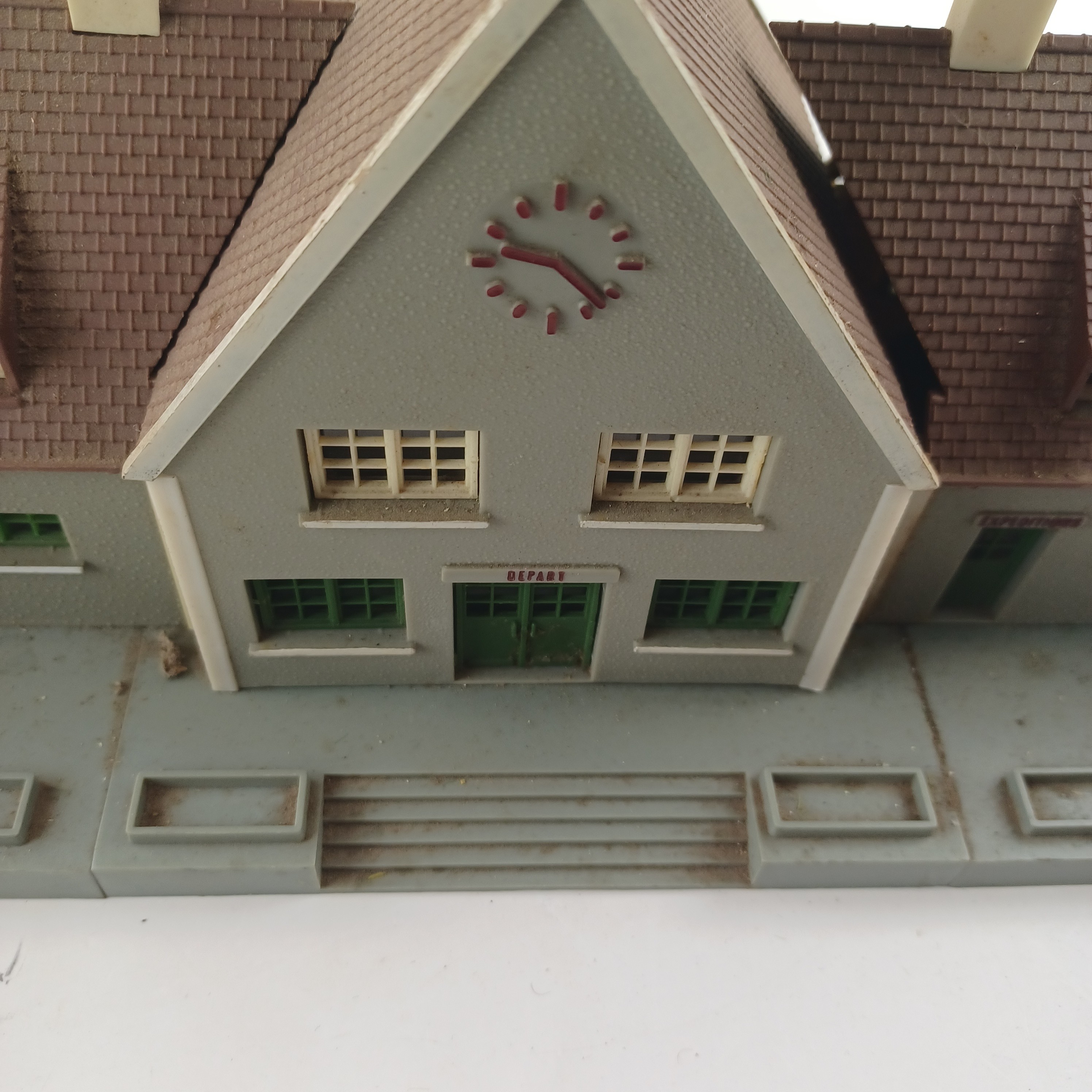 Voir photo 6 de Gare Jouef en plastique de 37x16 cm Gare Jouef en plastique de 37x16 cm Très bon état reconditionné photo 6