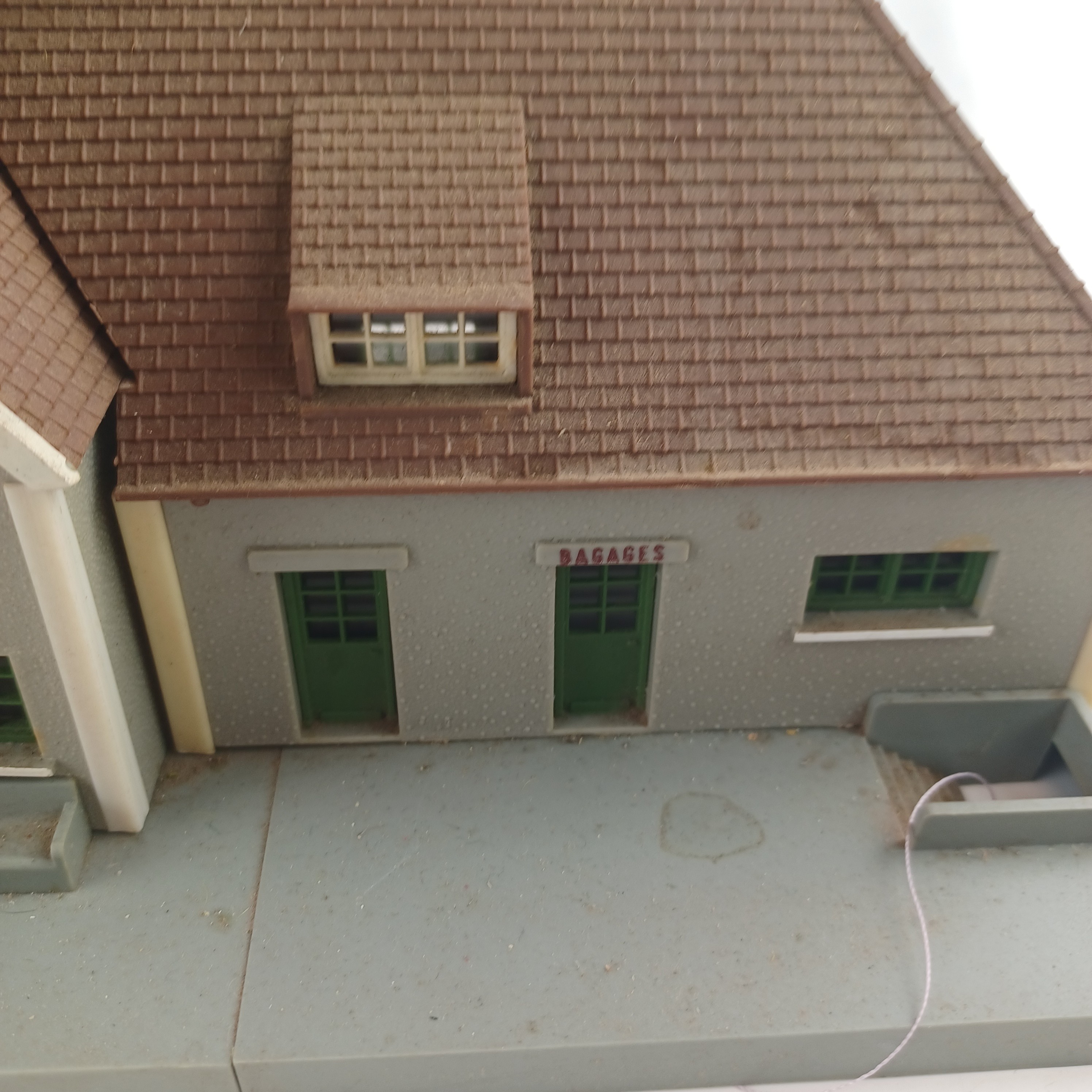 Voir photo 8 de Gare Jouef en plastique de 37x16 cm Gare Jouef en plastique de 37x16 cm Très bon état reconditionné photo 8