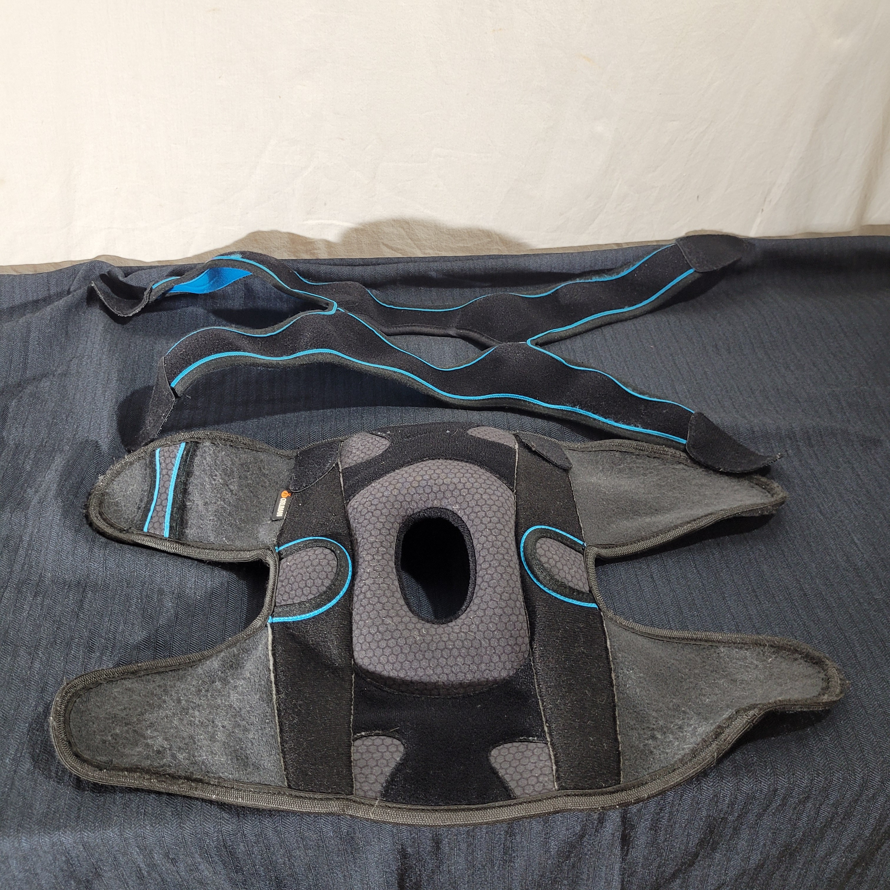 Voir photo 2 de Genouillère Ligamentaire Articulée Orliman - GENULIG - Taille 1 Genouillère Ligamentaire Articulée Orliman - GENULIG - Taille 1 Très bon état reconditionné photo 2