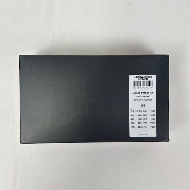 Voir photo 3 de GIFTBOX boxer+ chaussettes enfant, 152cm, Jack Jones GIFTBOX boxer+ chaussettes enfant, 152cm, Jack Jones Parfait état reconditionné photo 3