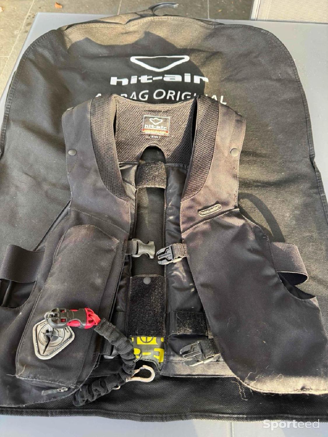 Gilet, airbag hit air kids 130 à 160 cm. Très bon état. Très bon état reconditionné disponible sur Sporteed
