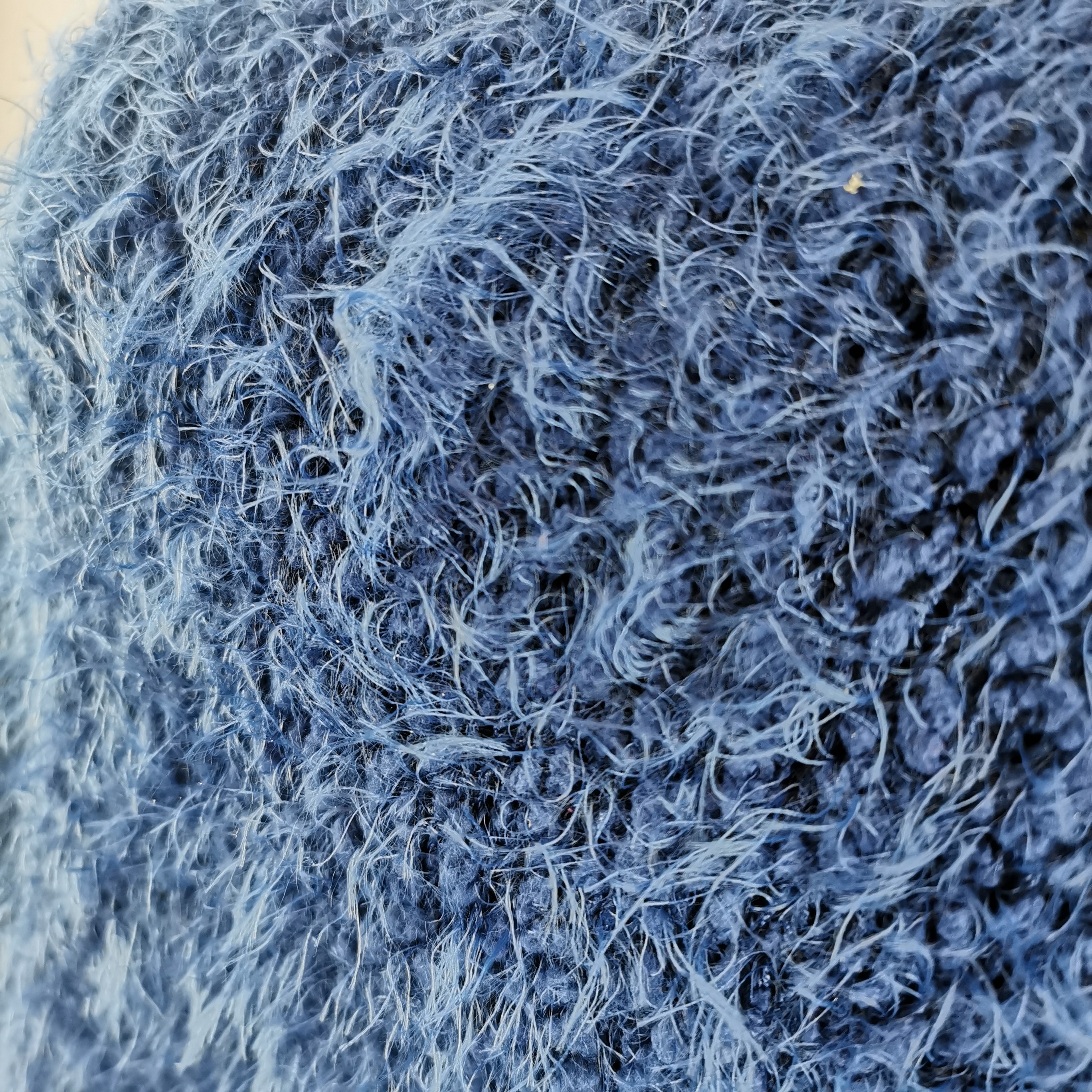 Voir photo 4 de Gilet bleu mi-long en maille texturée Riu (estimé) - Taille 38 (estimé) Gilet bleu mi-long en maille texturée Riu (estimé) - Taille 38 (estimé) Parfait état reconditionné photo 4