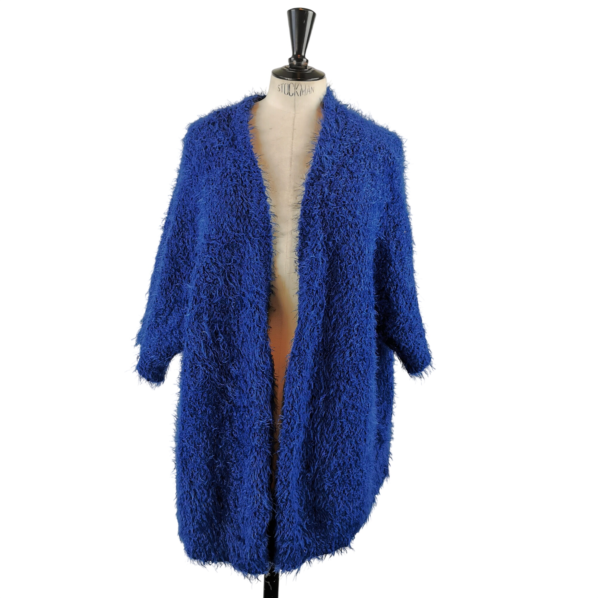 Acheter Gilet bleu mi-long en maille texturée Riu (estimé) - Taille 38 (estimé) Parfait état - 10,50 € Gilet bleu mi-long en maille texturée Riu (estimé) - Taille 38 (estimé) Parfait état reconditionné disponible sur Label Emmaüs