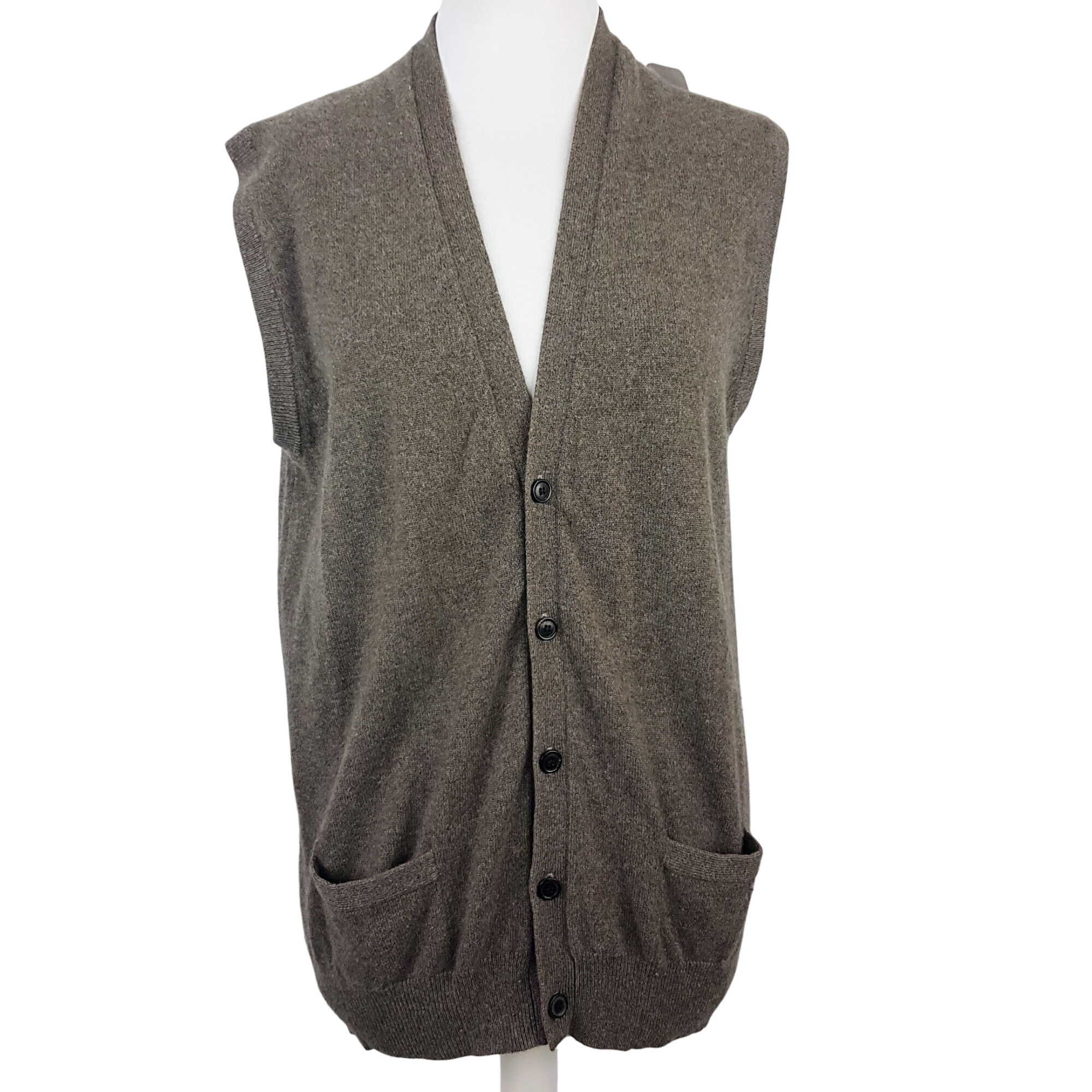 Acheter Gilet en Cachemire - Eric Bompard - M Très bon état - 79,00 € Gilet en Cachemire - Eric Bompard - M Très bon état reconditionné disponible sur Label Emmaüs