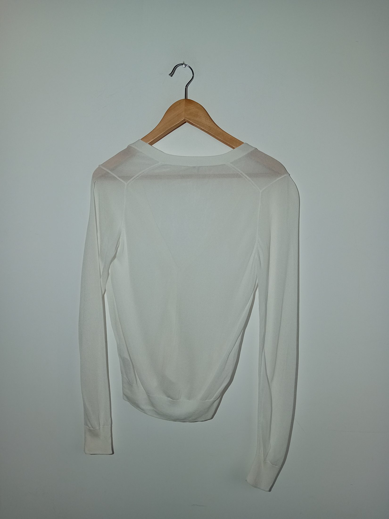 Voir photo 2 de Gilet Fin Blanc Cassé Uniqlo (T6145) Gilet Fin Blanc Cassé Uniqlo (T6145) Très bon état reconditionné photo 2