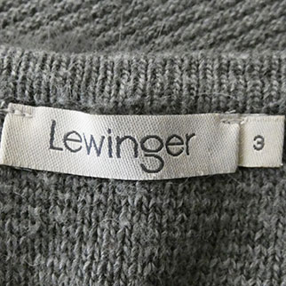 Voir photo 4 de Gilet gris avec détails en fourrure - Femme - Lewinger - Taille 3 Gilet gris avec détails en fourrure - Femme - Lewinger - Taille 3 Très bon état reconditionné photo 4