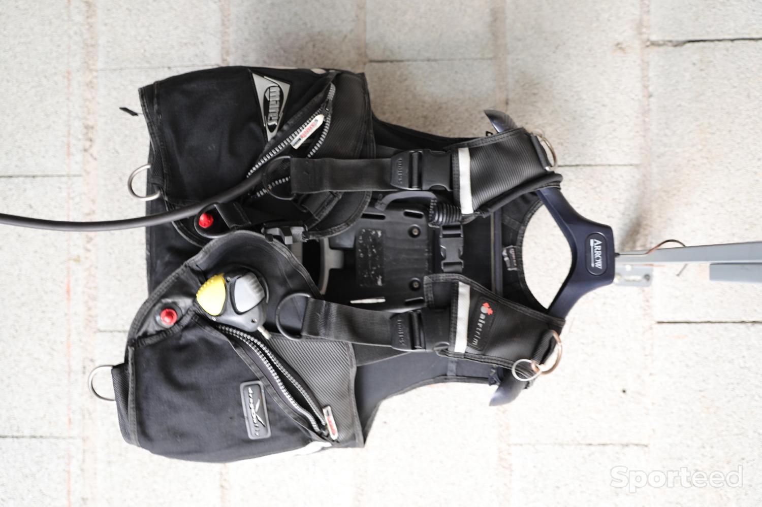 Gilet Stabilisateur Très bon état Mares est une marque connue, donc la marque standardisée reconditionné disponible sur Sporteed