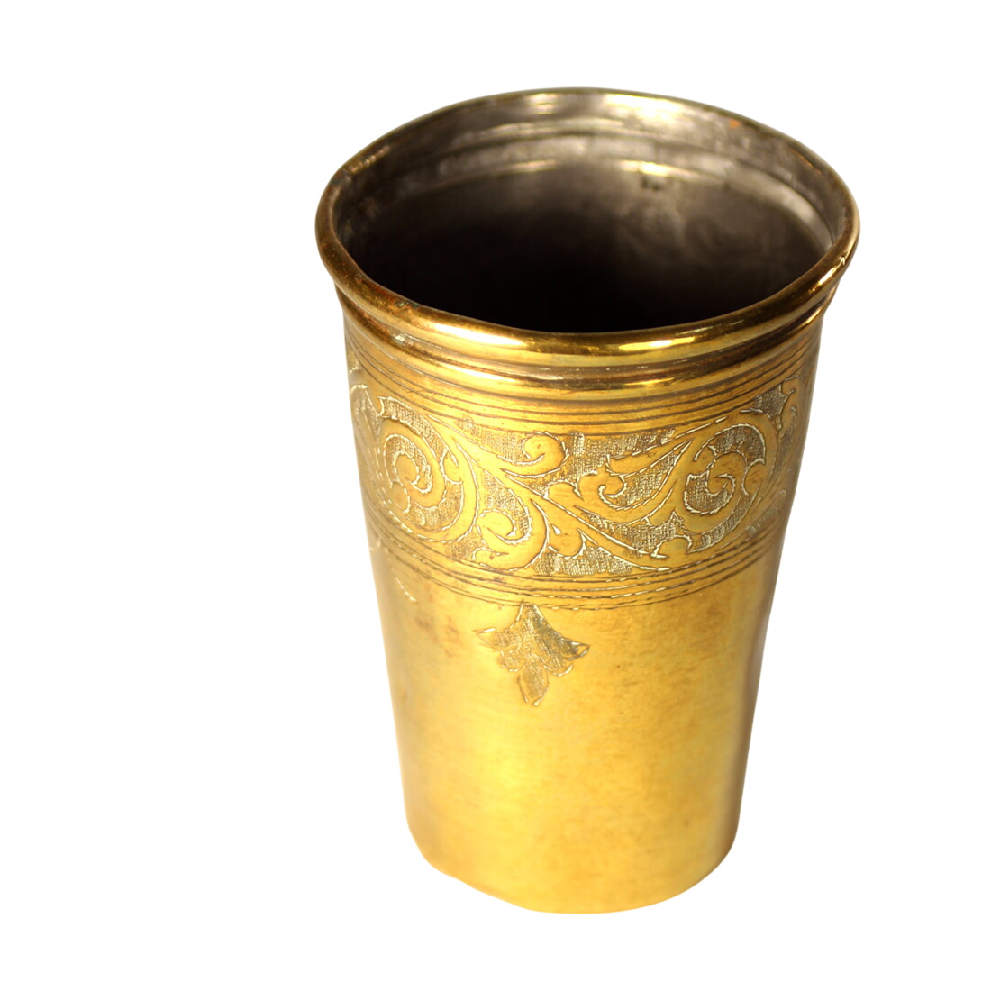 Gobelet hammam oriental en laiton État correct - 14,00 € Gobelet hammam oriental en laiton État correct reconditionné disponible sur Label Emmaüs