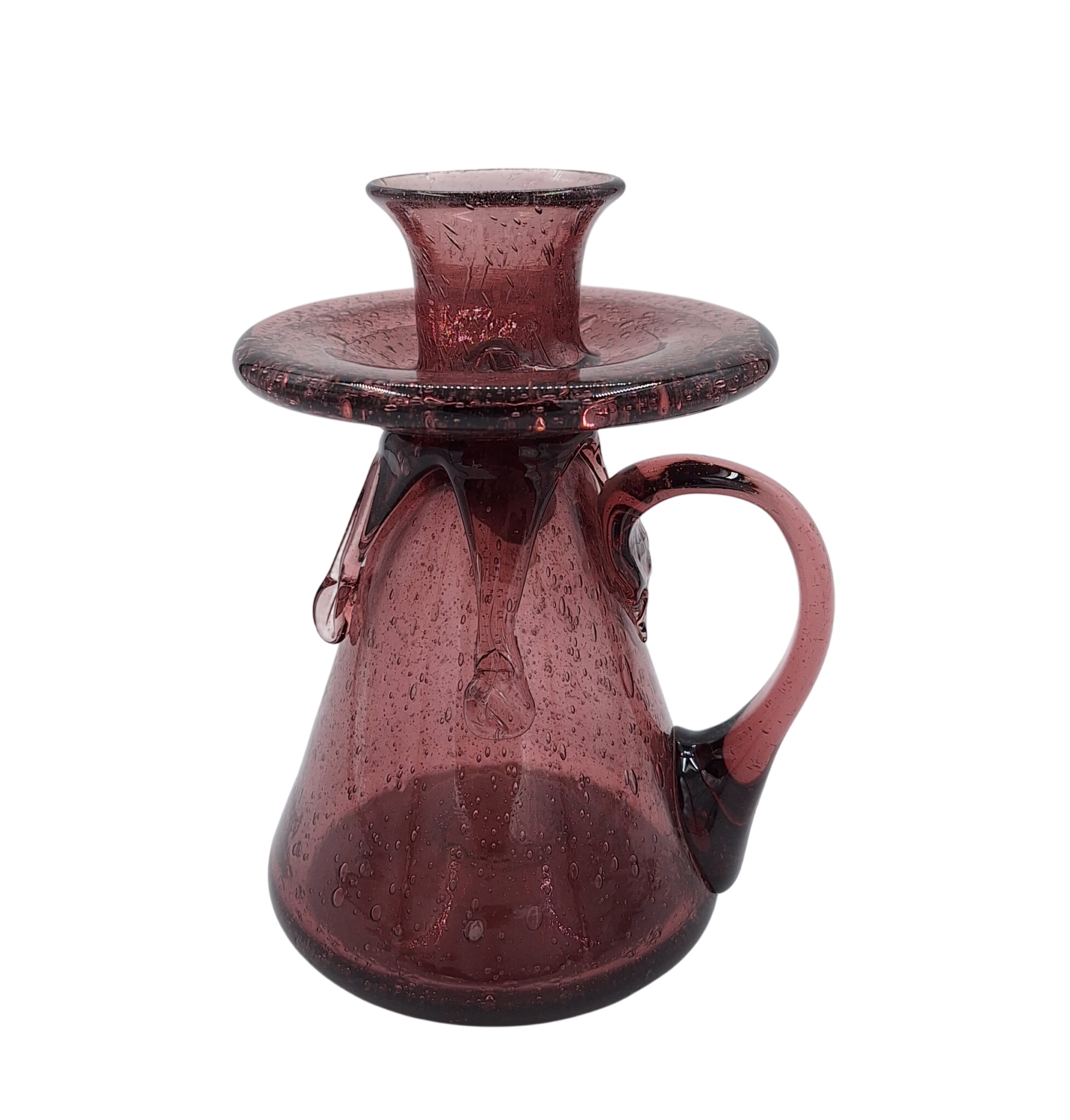 Grand bougeoir en verre bullé améthyste, attribué à Biot Très bon état - 50,00 € Grand bougeoir en verre bullé améthyste, attribué à Biot Très bon état reconditionné disponible sur Label Emmaüs