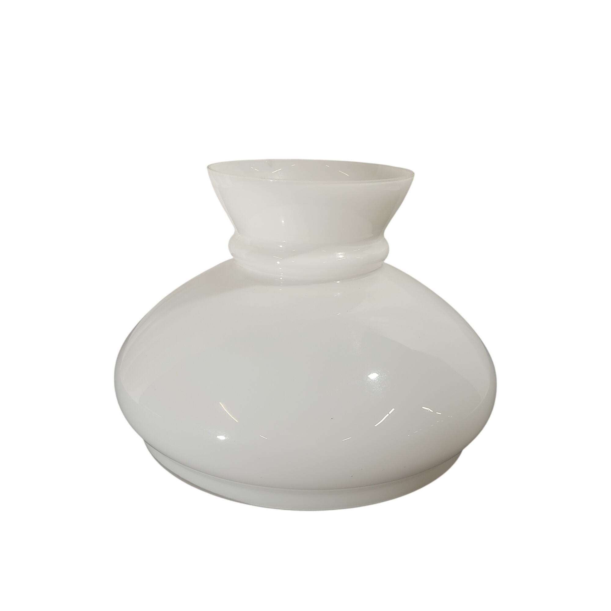 Acheter Grand globe de luminaire en verre Très bon état - 10,50 € Grand globe de luminaire en verre Très bon état reconditionné disponible sur Label Emmaüs