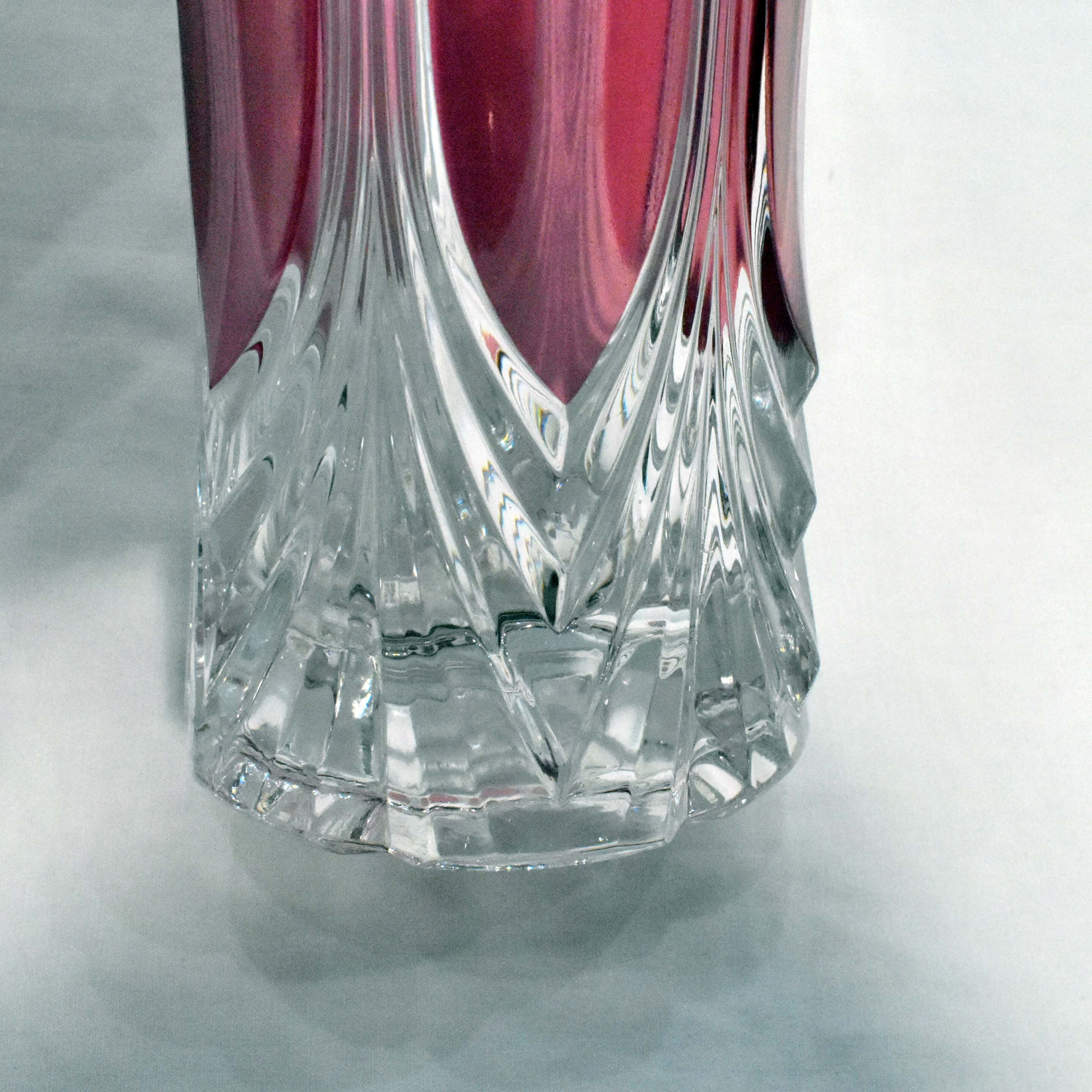 Voir photo 8 de Grand Vase de Table - Chatelet Rubis - Cristallerie d'Arques® Grand Vase de Table - Chatelet Rubis - Cristallerie d'Arques® Bon état reconditionné photo 8