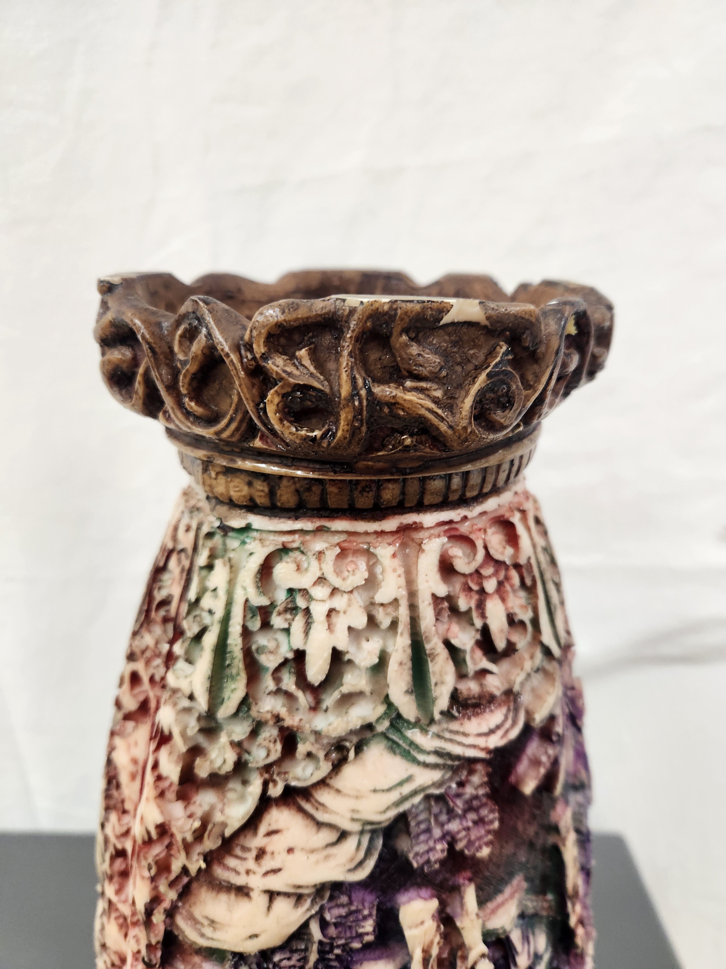 Voir photo 15 de Grand vase décoratif style Asiatique en résine coloré Grand vase décoratif style Asiatique en résine coloré reconditionné photo 15