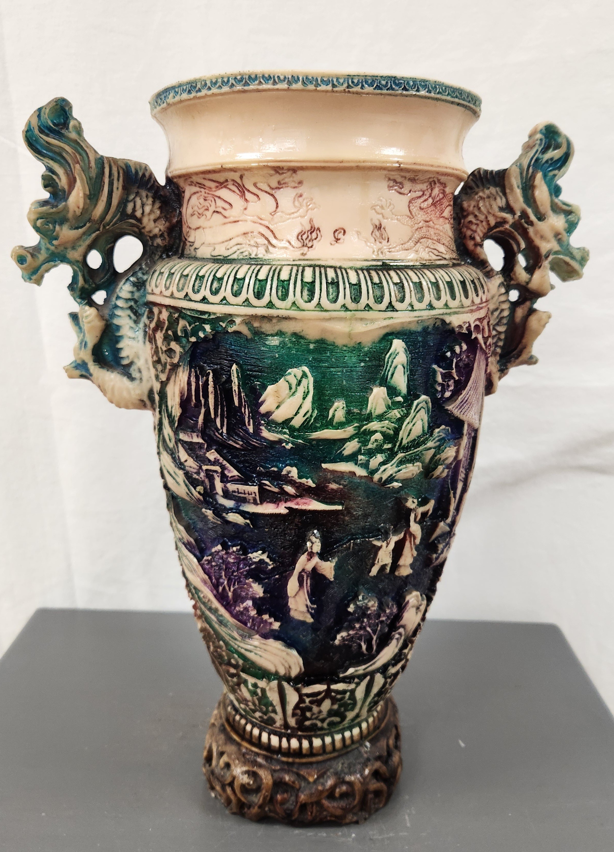 Voir photo 2 de Grand vase décoratif style Asiatique en résine coloré Grand vase décoratif style Asiatique en résine coloré reconditionné photo 2