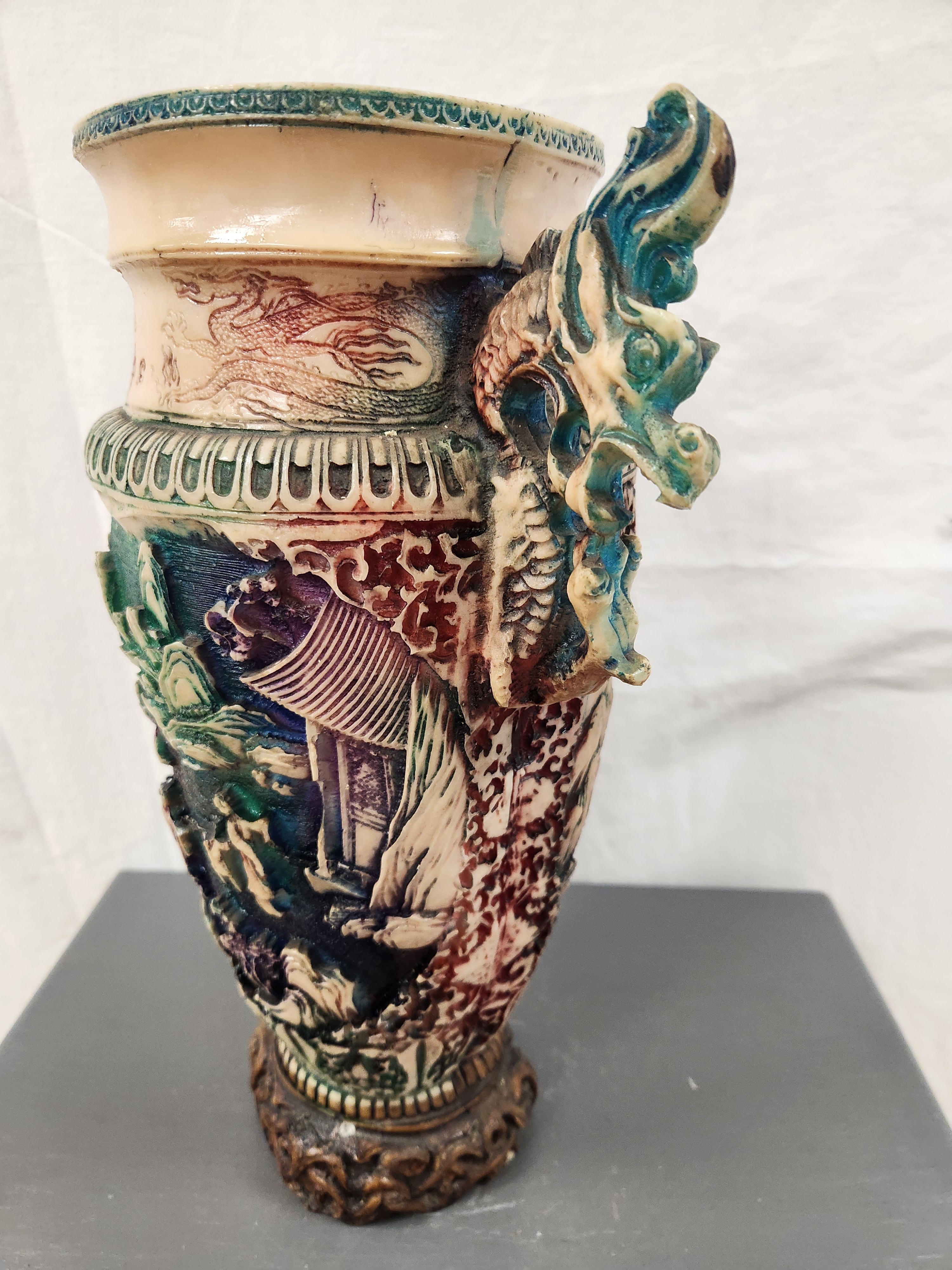 Voir photo 6 de Grand vase décoratif style Asiatique en résine coloré Grand vase décoratif style Asiatique en résine coloré reconditionné photo 6