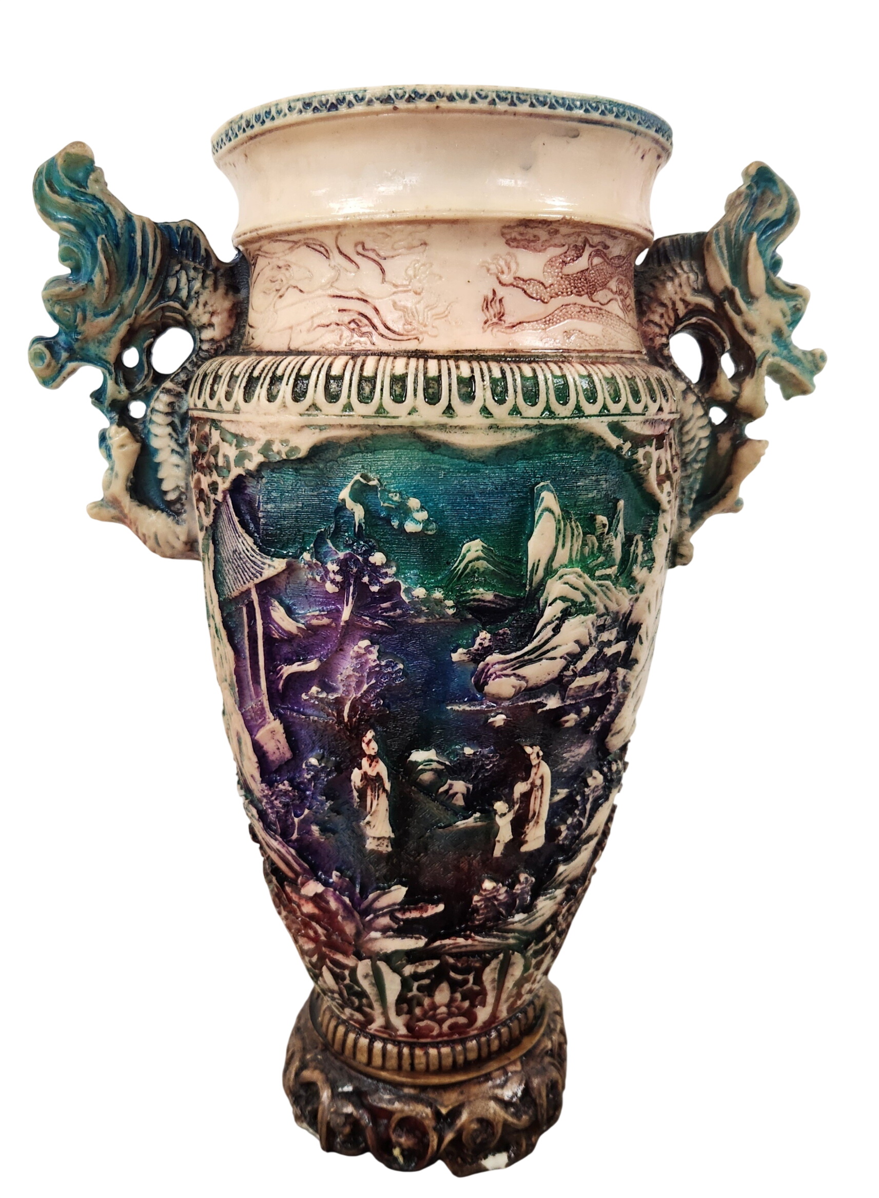 Acheter Grand vase décoratif style Asiatique en résine coloré - 25,00 € Grand vase décoratif style Asiatique en résine coloré reconditionné disponible sur Label Emmaüs