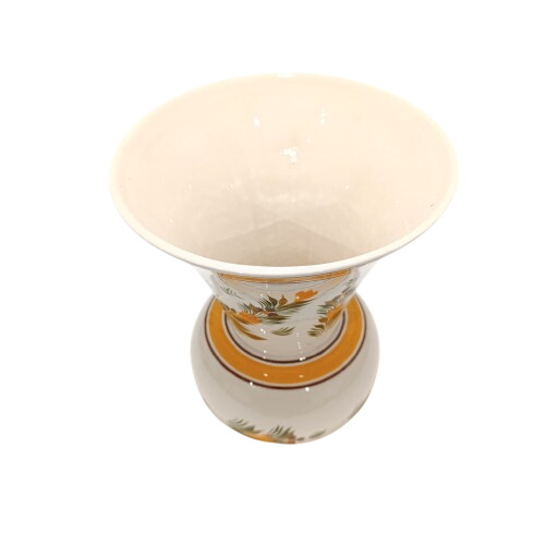 Acheter Grand vase en céramique d'Henriot de Quimper Très bon état - 30,00 € Grand vase en céramique d'Henriot de Quimper Très bon état reconditionné disponible sur Label Emmaüs