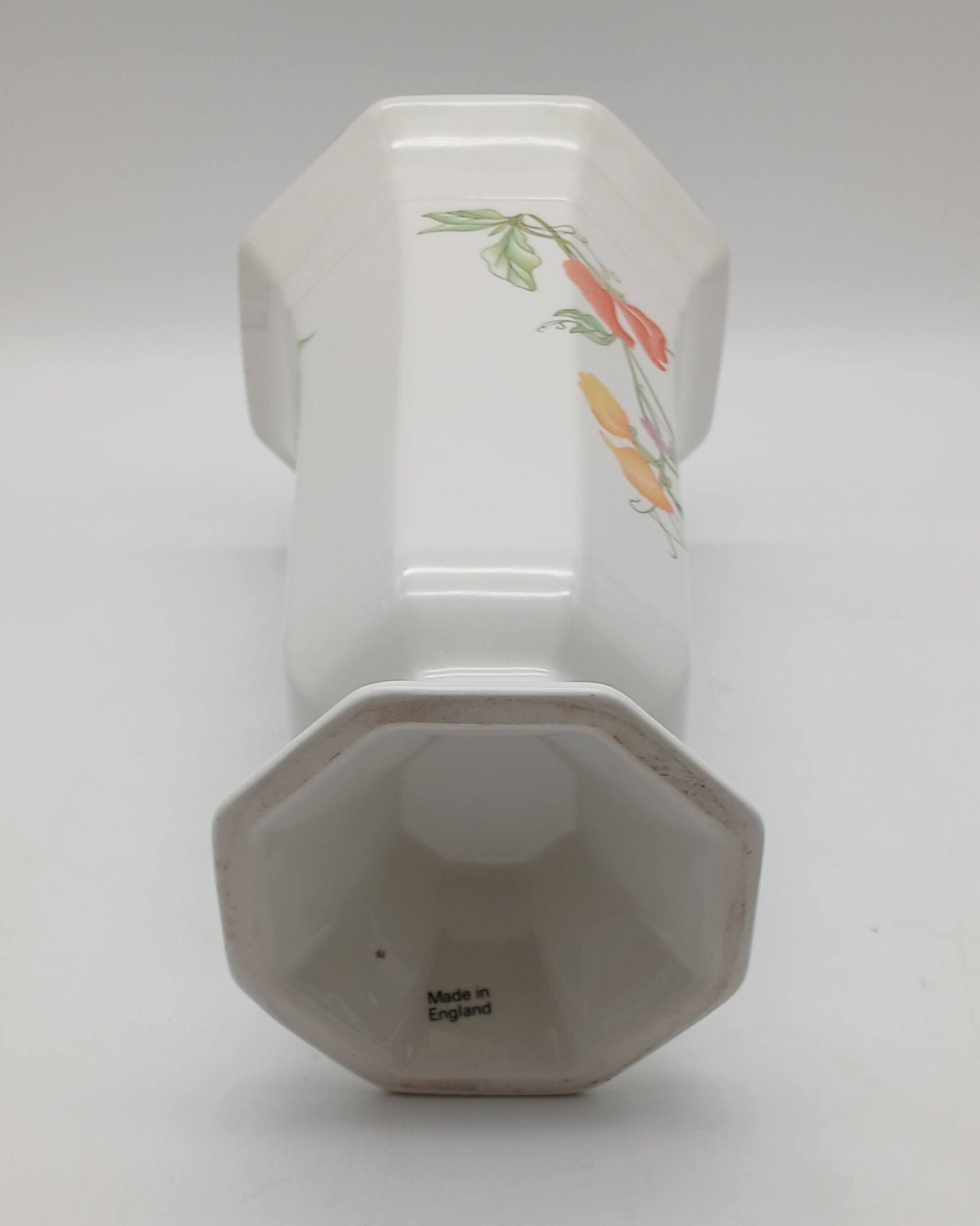 Voir photo 9 de Grand vase en porcelaine anglaise - Fleurs délicates Grand vase en porcelaine anglaise - Fleurs délicates Très bon état reconditionné photo 9